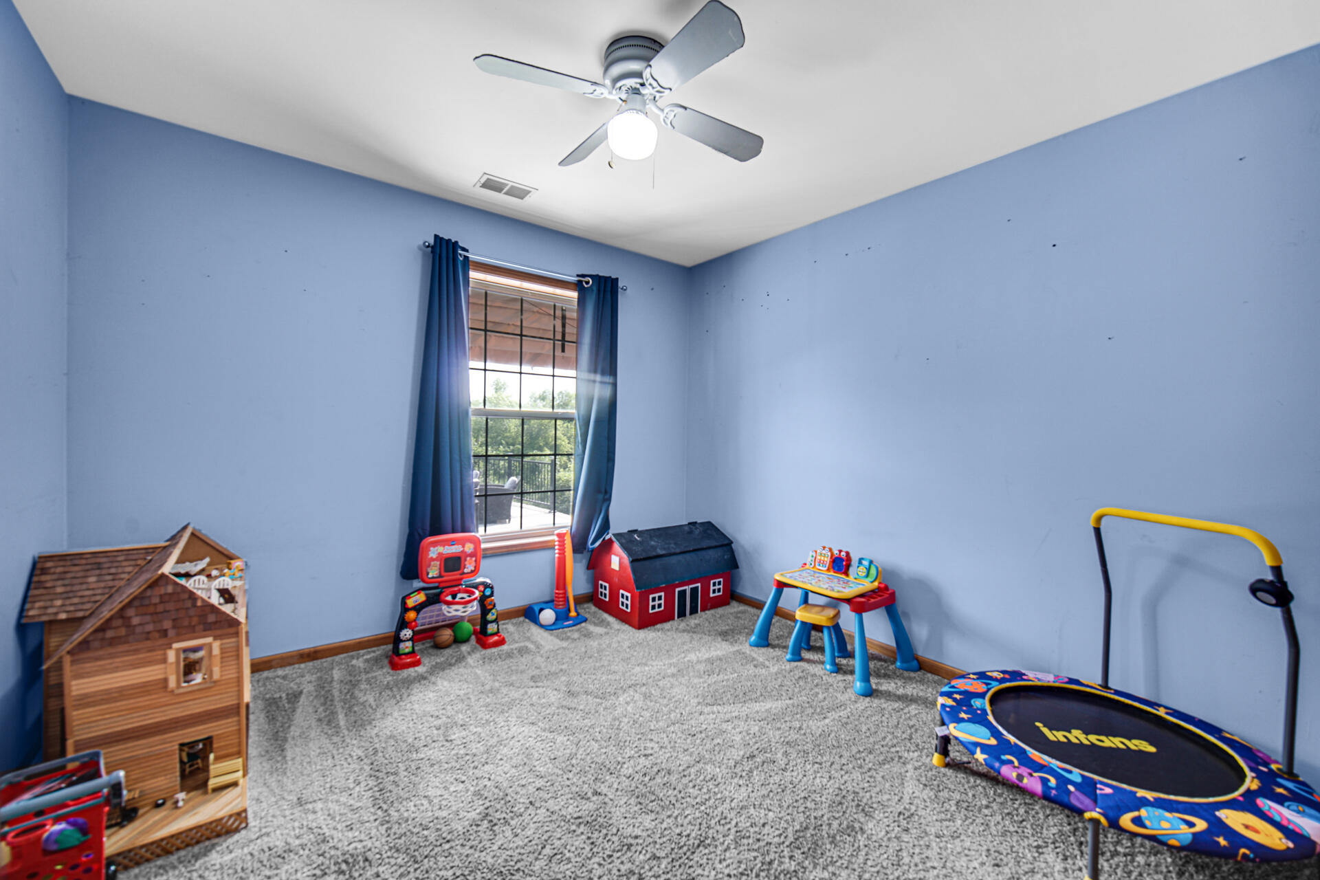 8735 E 124th Place