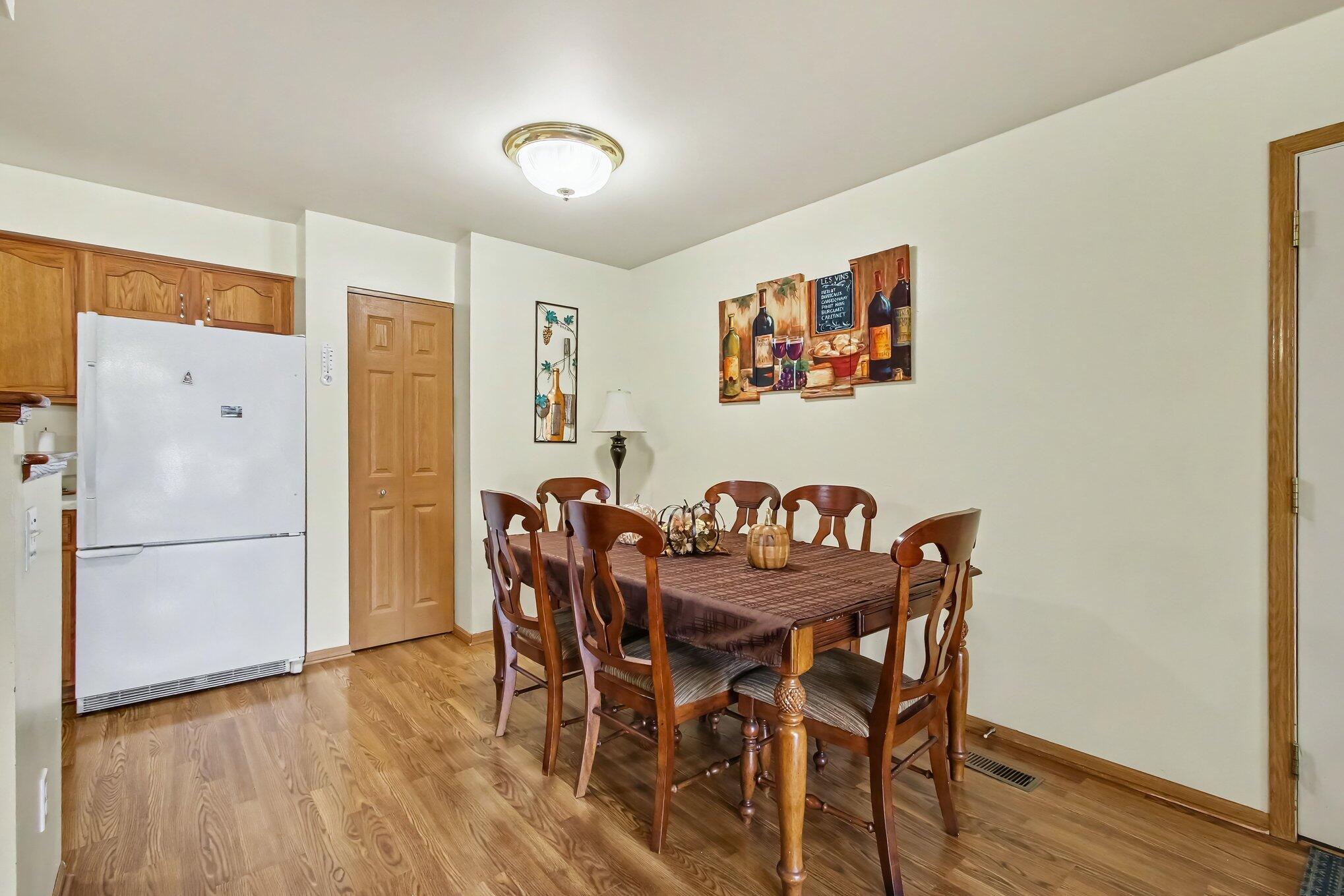 2039 W 75th Place Unit: 15