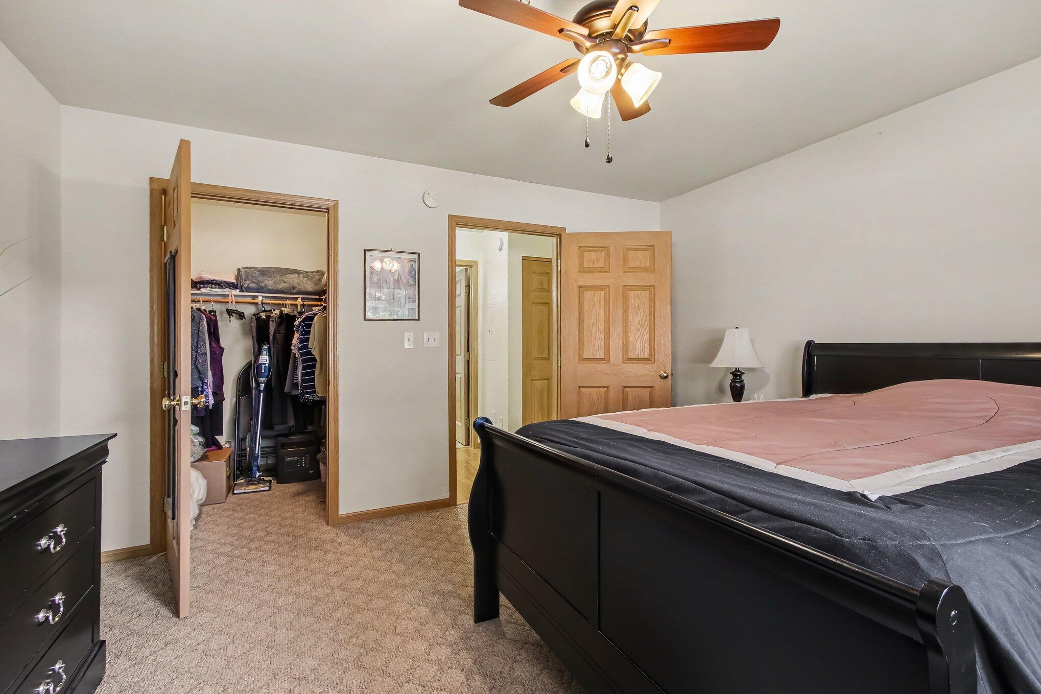 2039 W 75th Place Unit: 15