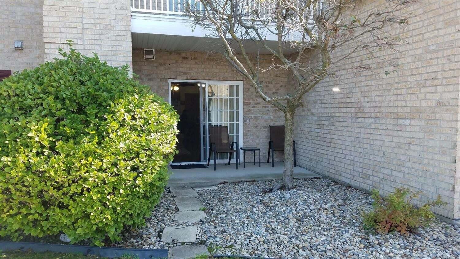 2039 W 75th Place Unit: 15