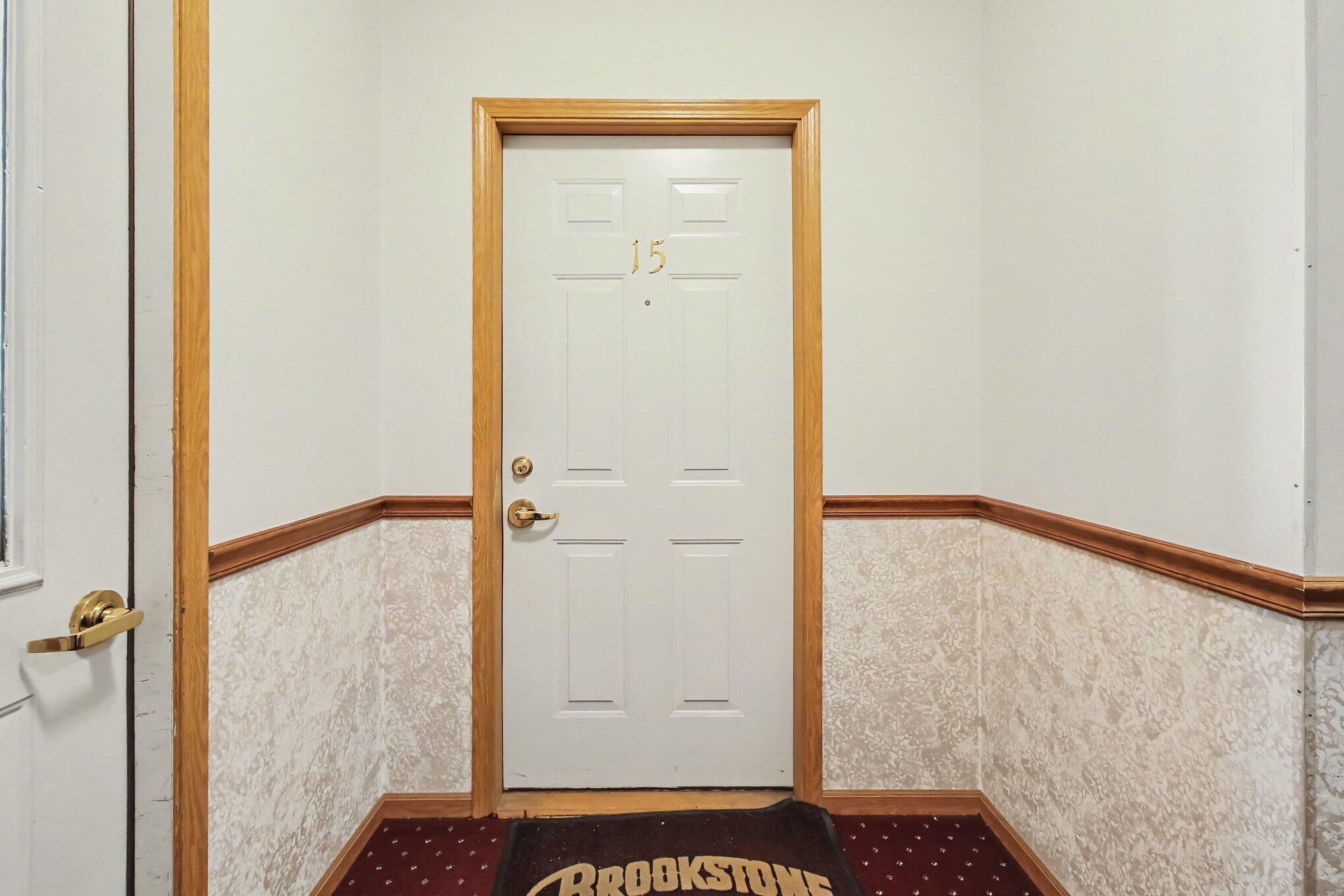 2039 W 75th Place Unit: 15
