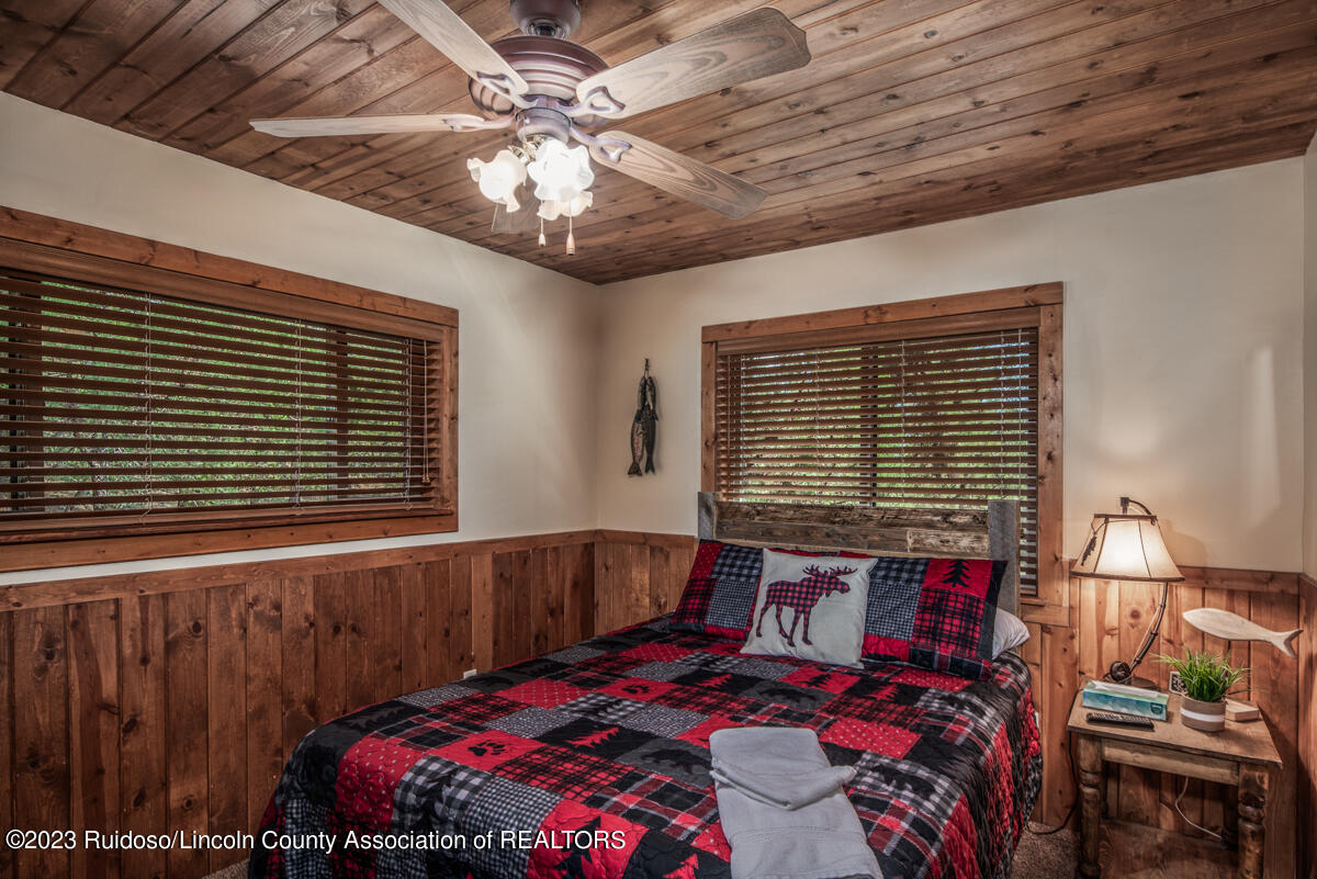 110 Sun Mountain Loop