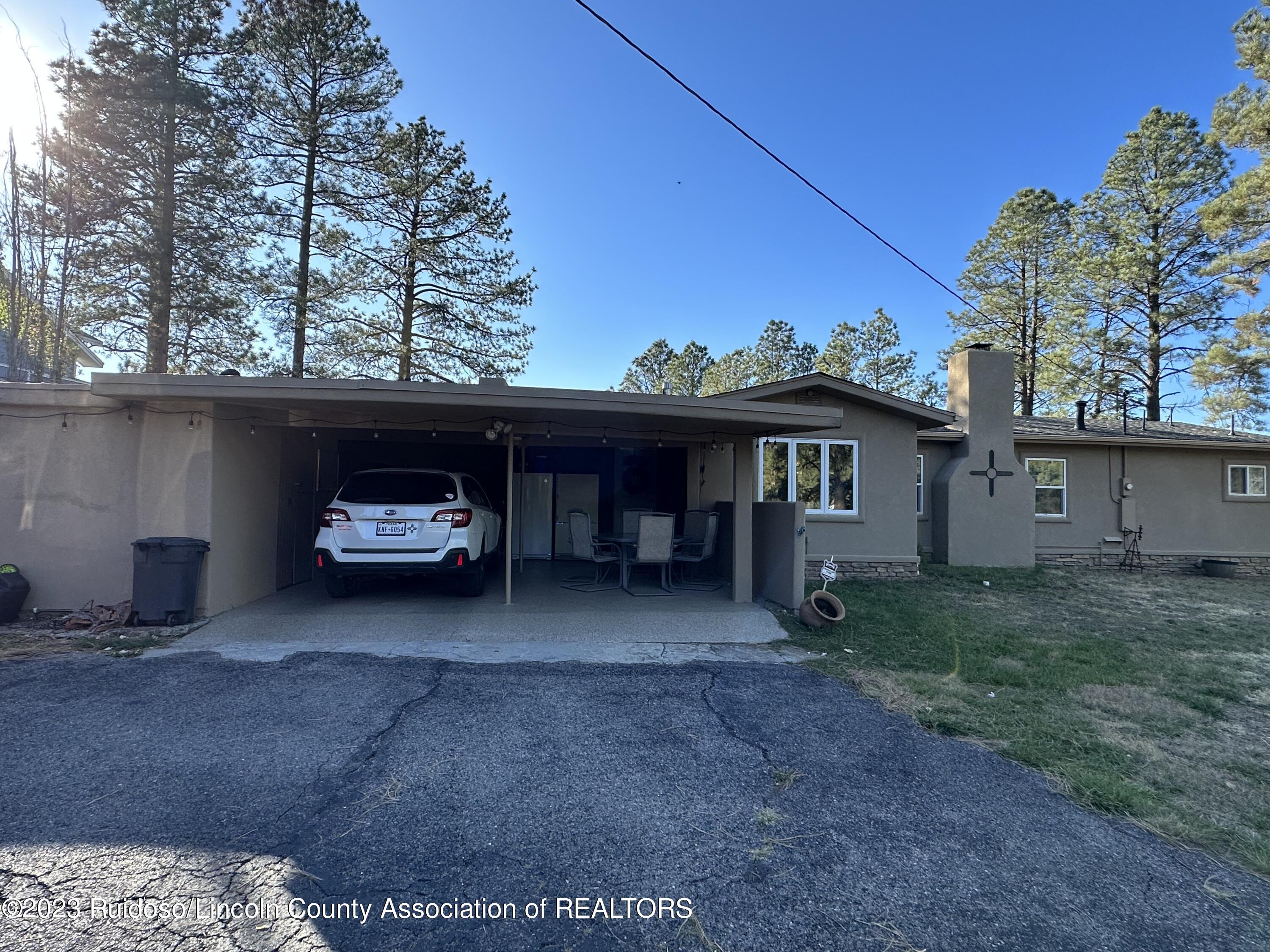 309 La Luz Lane