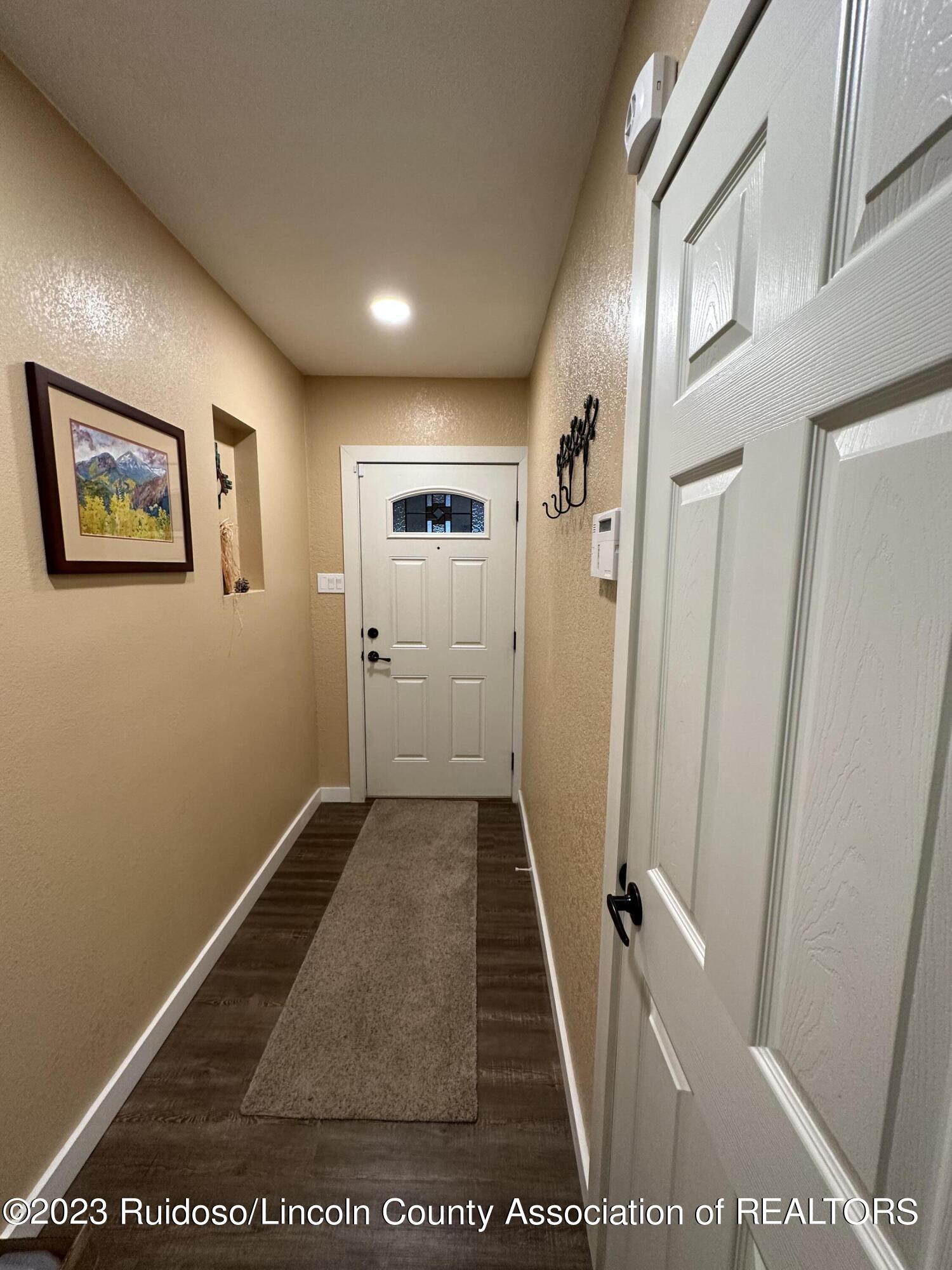 309 La Luz Lane