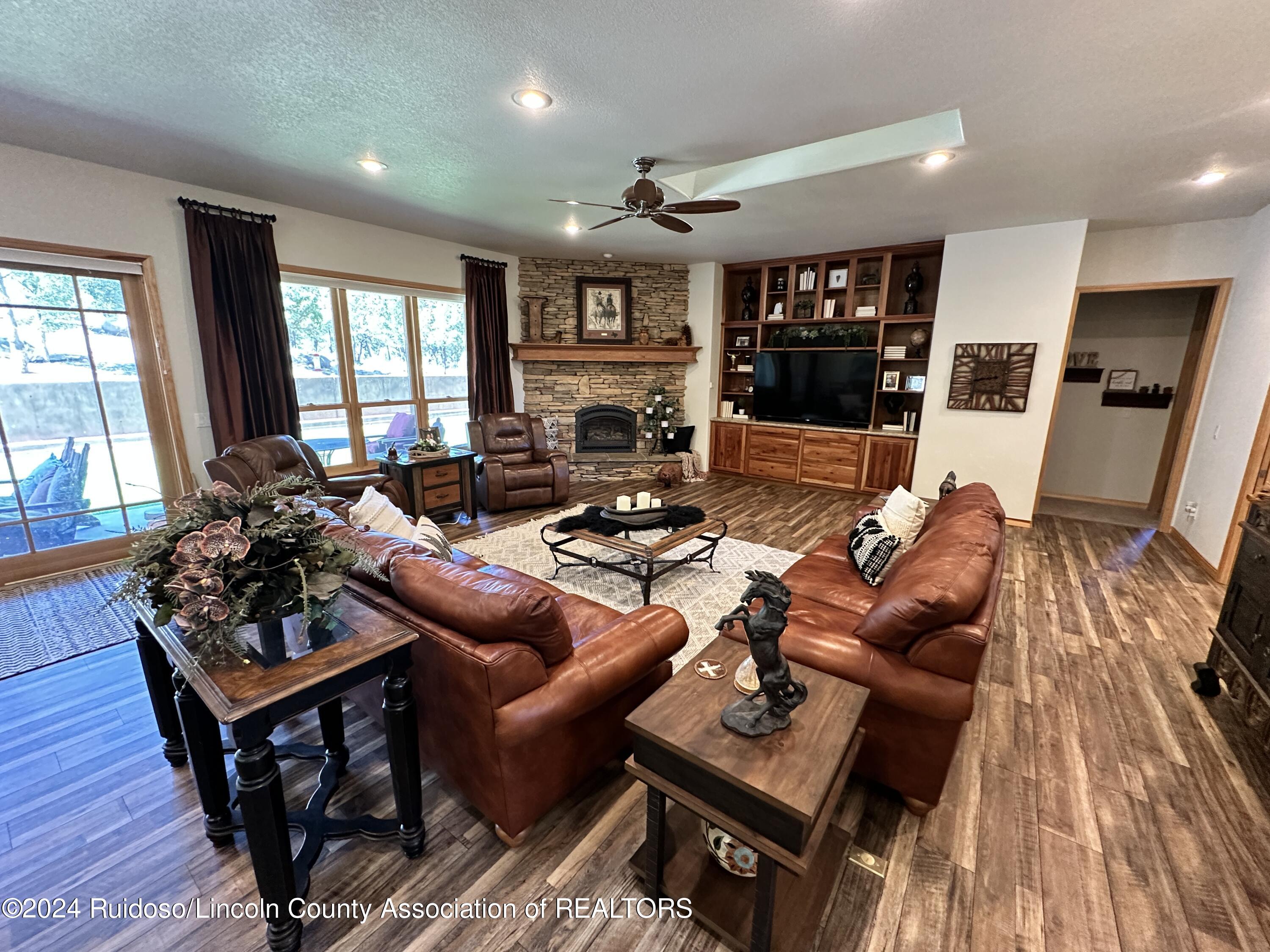 128 Vail Loop