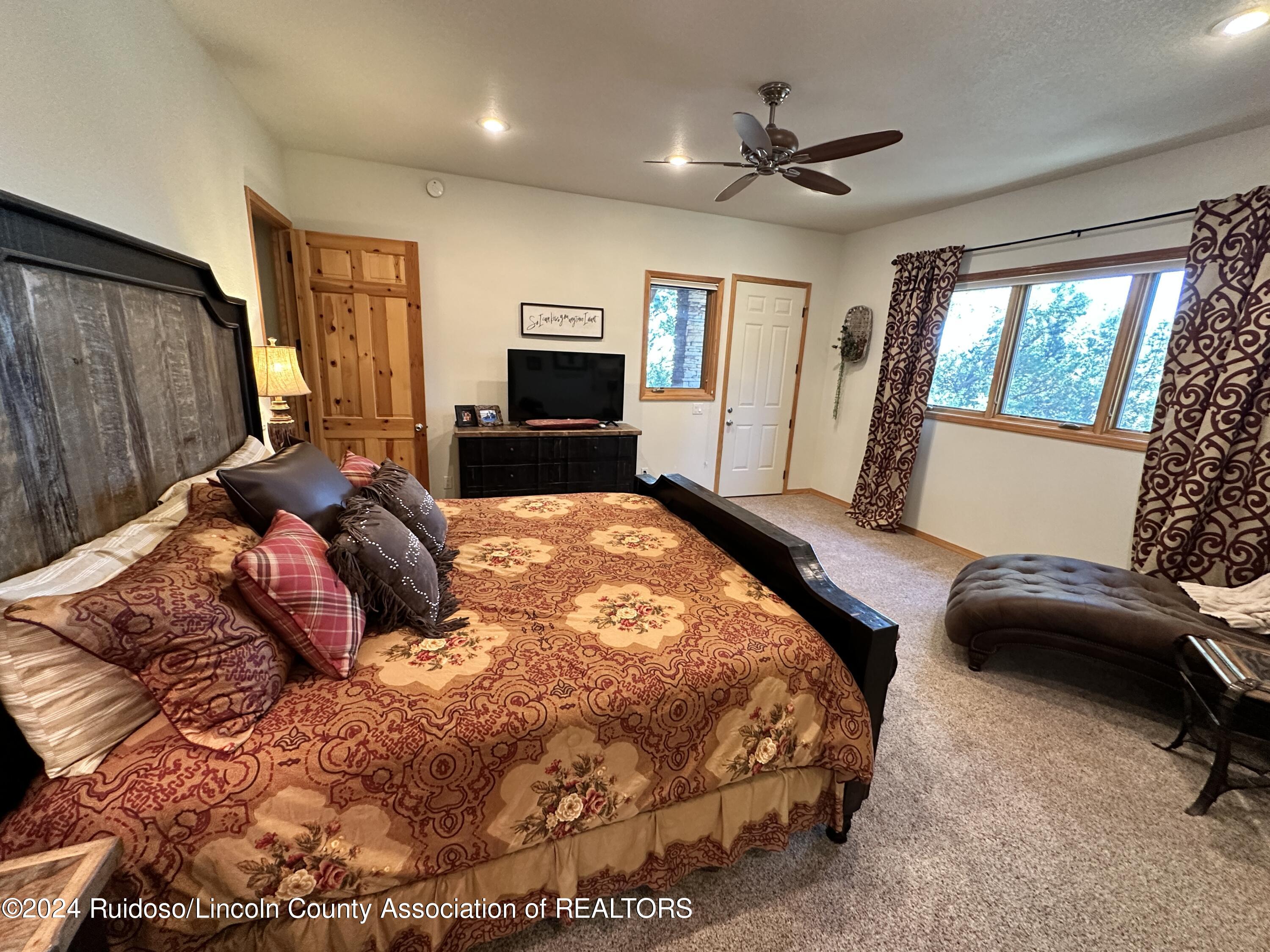 128 Vail Loop