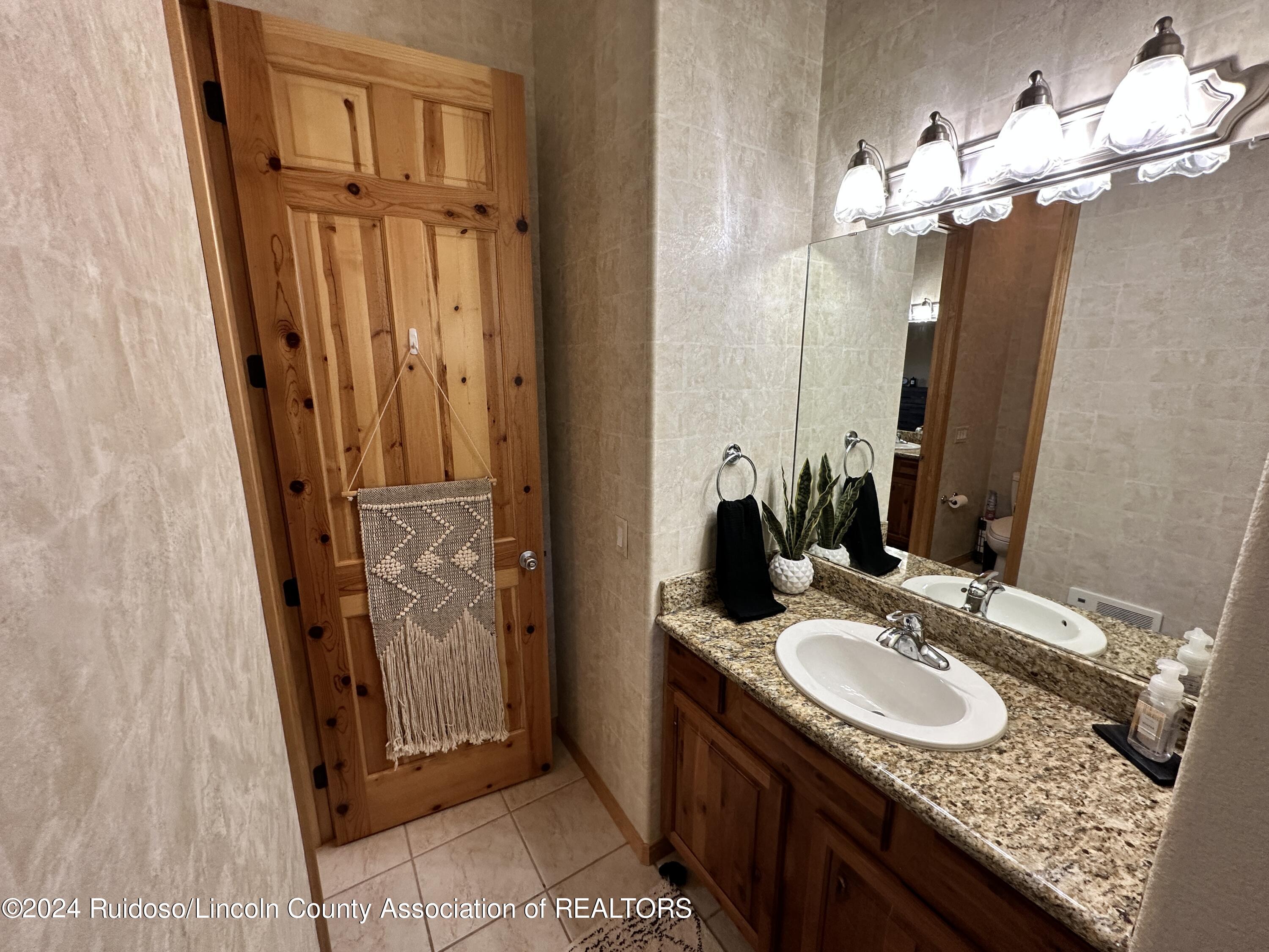 128 Vail Loop