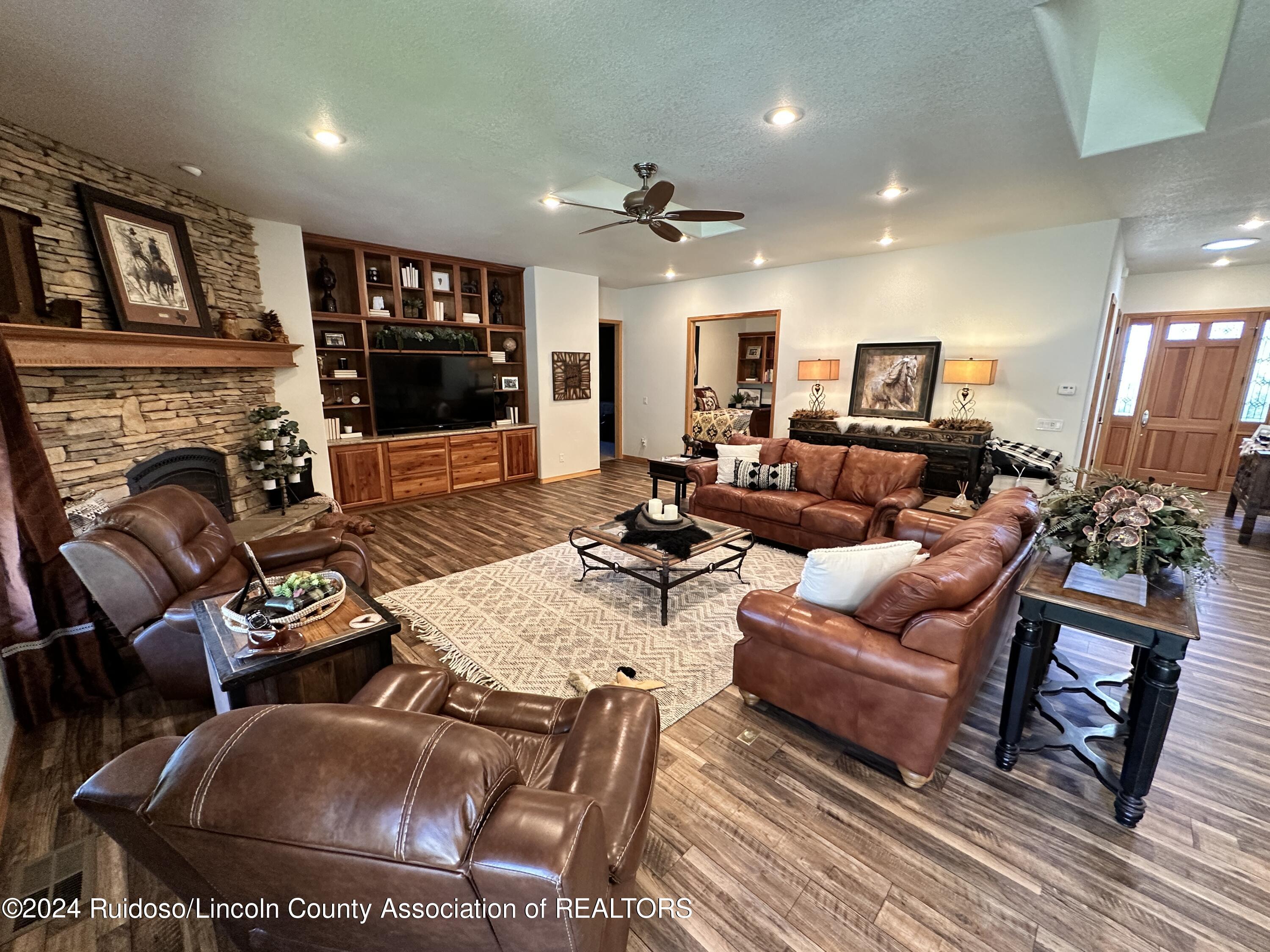 128 Vail Loop