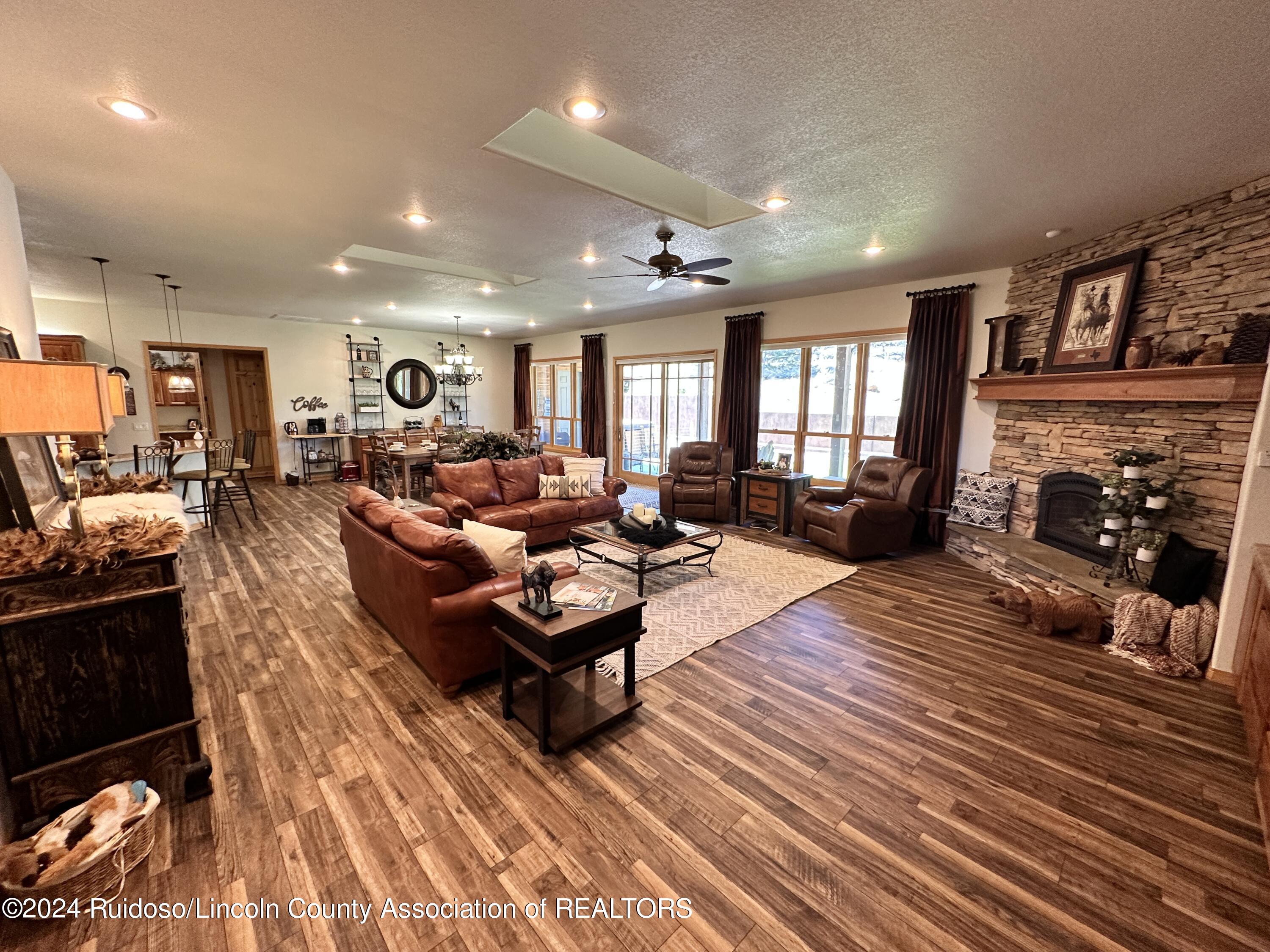 128 Vail Loop