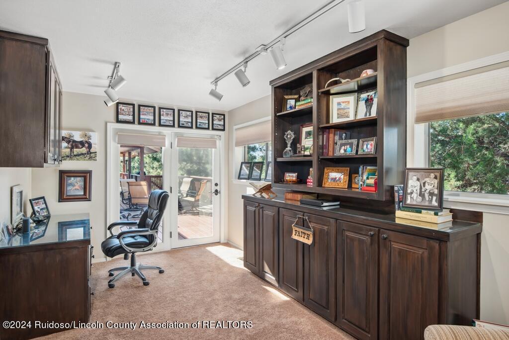 104 Wolf Run Lane
