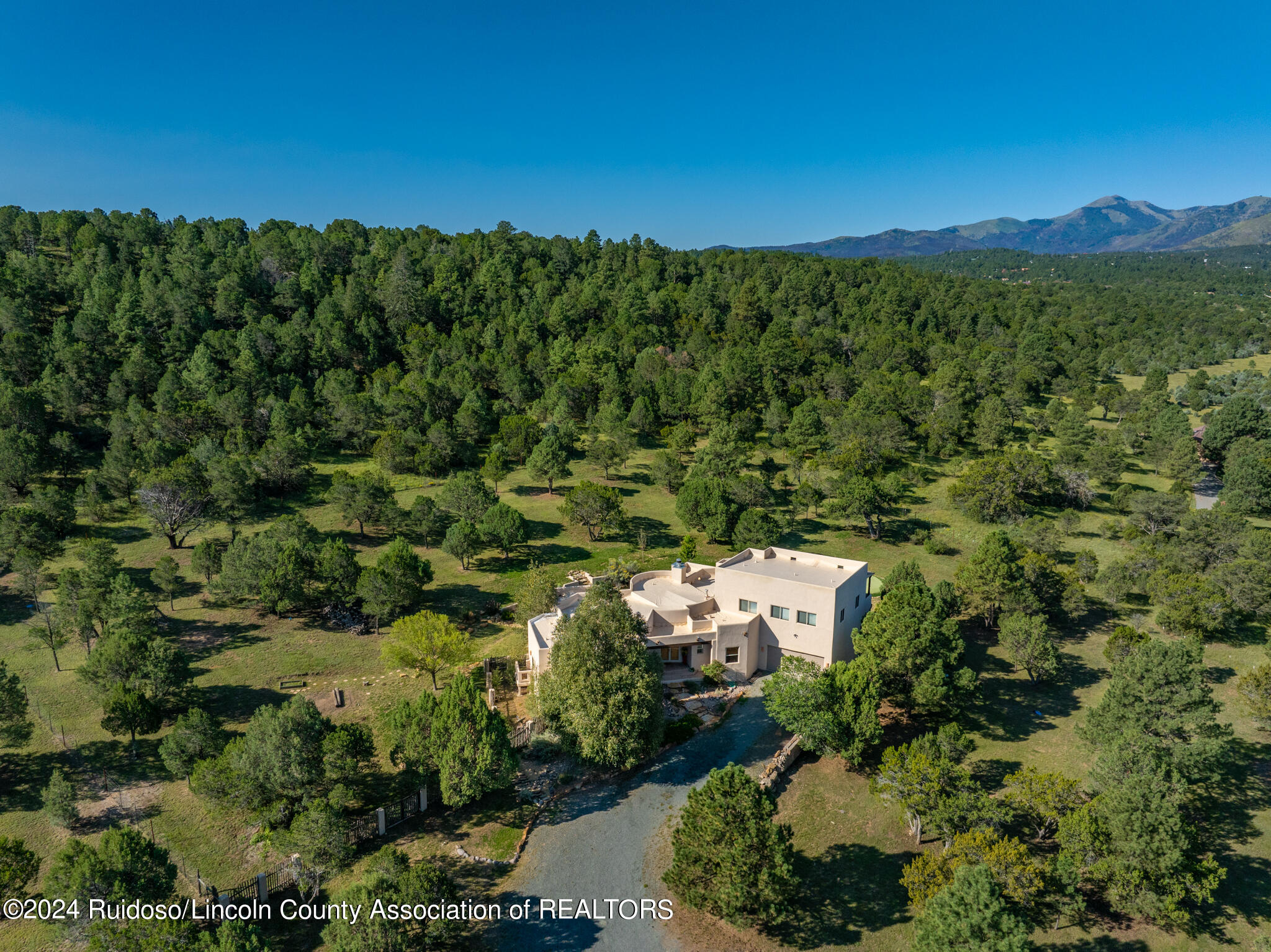 113 La Cueva Drive