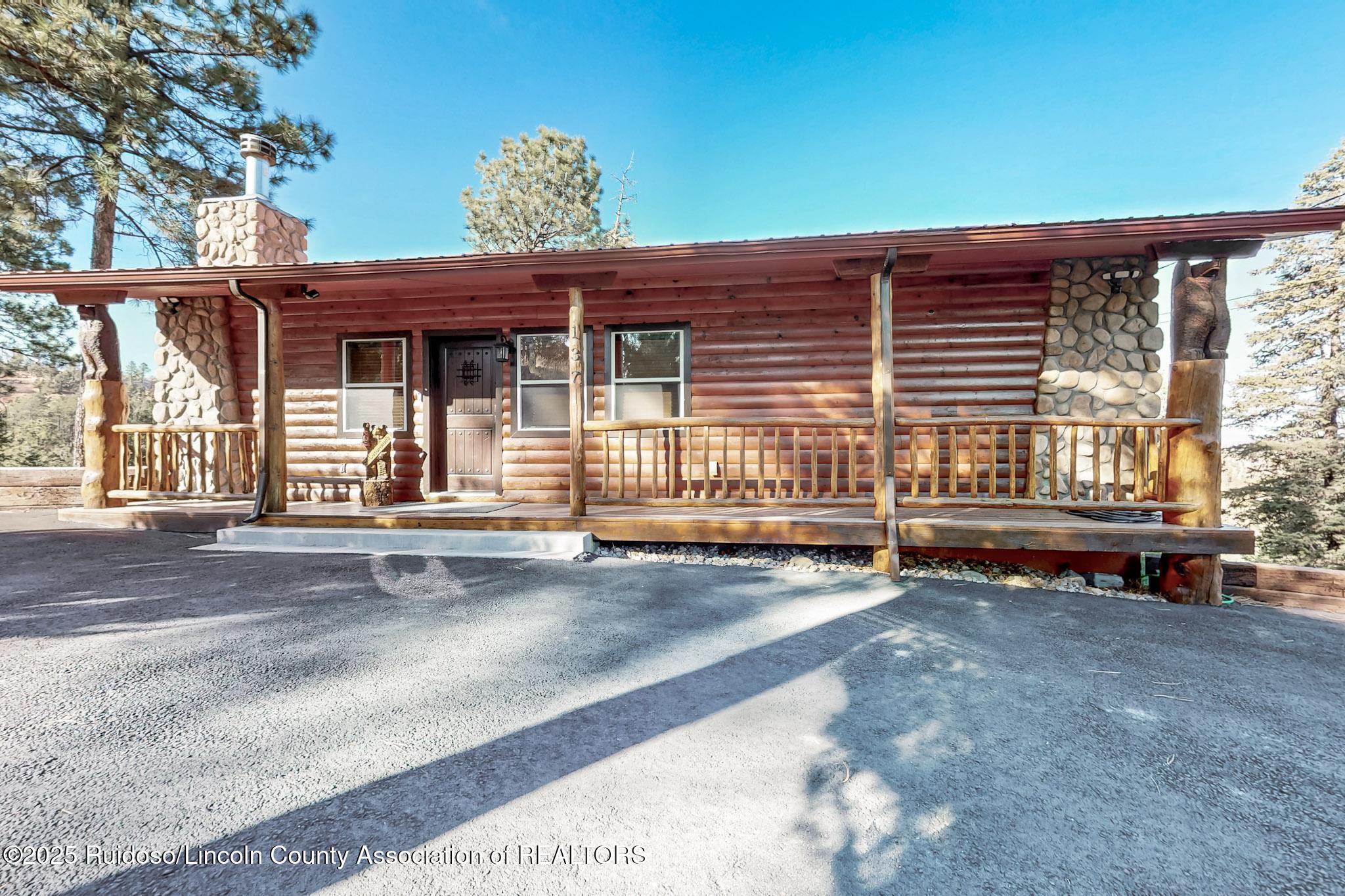 137 King Richard Drive