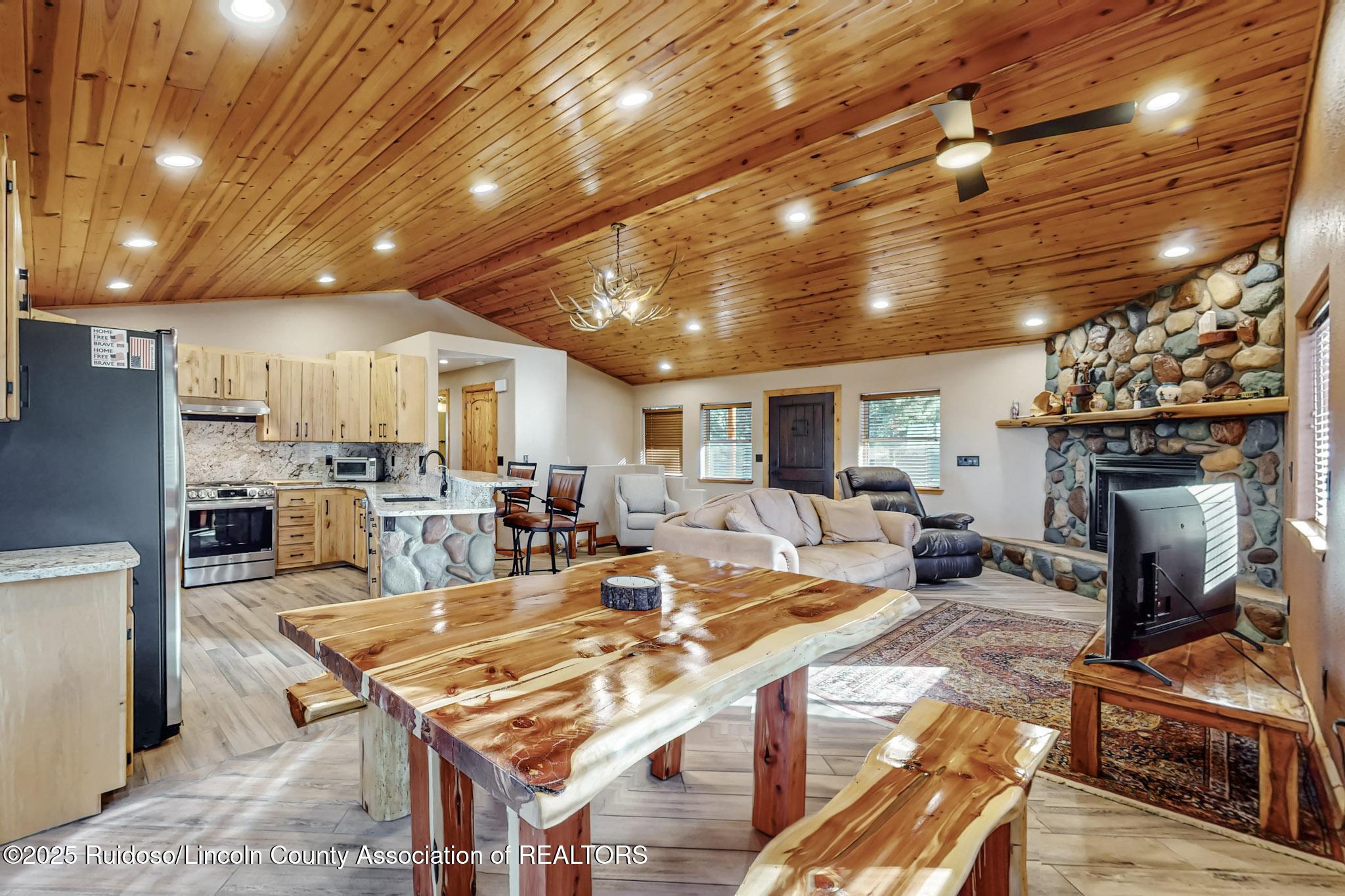 137 King Richard Drive