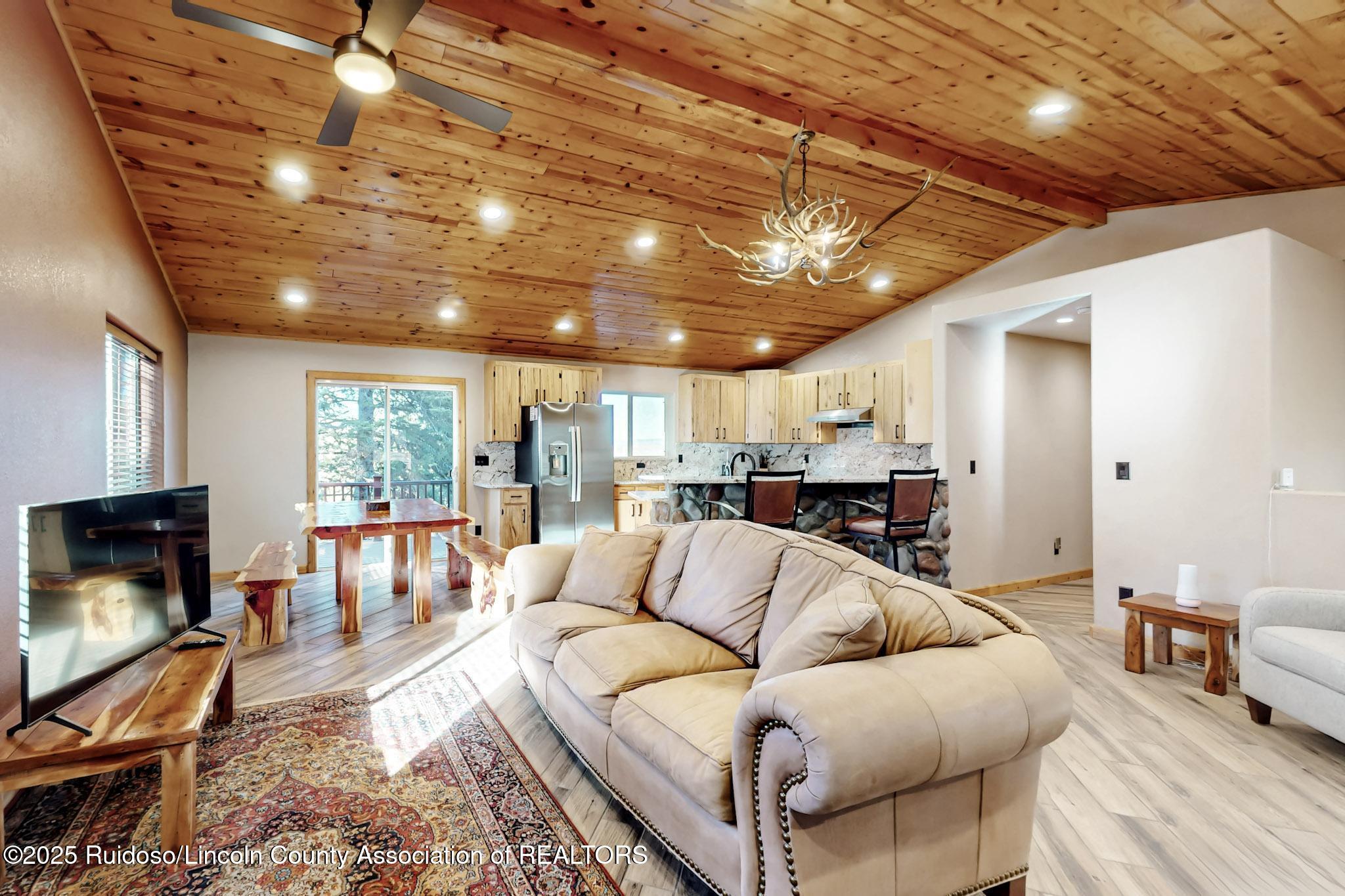 137 King Richard Drive