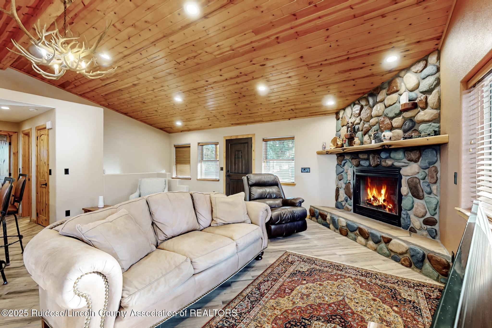 137 King Richard Drive