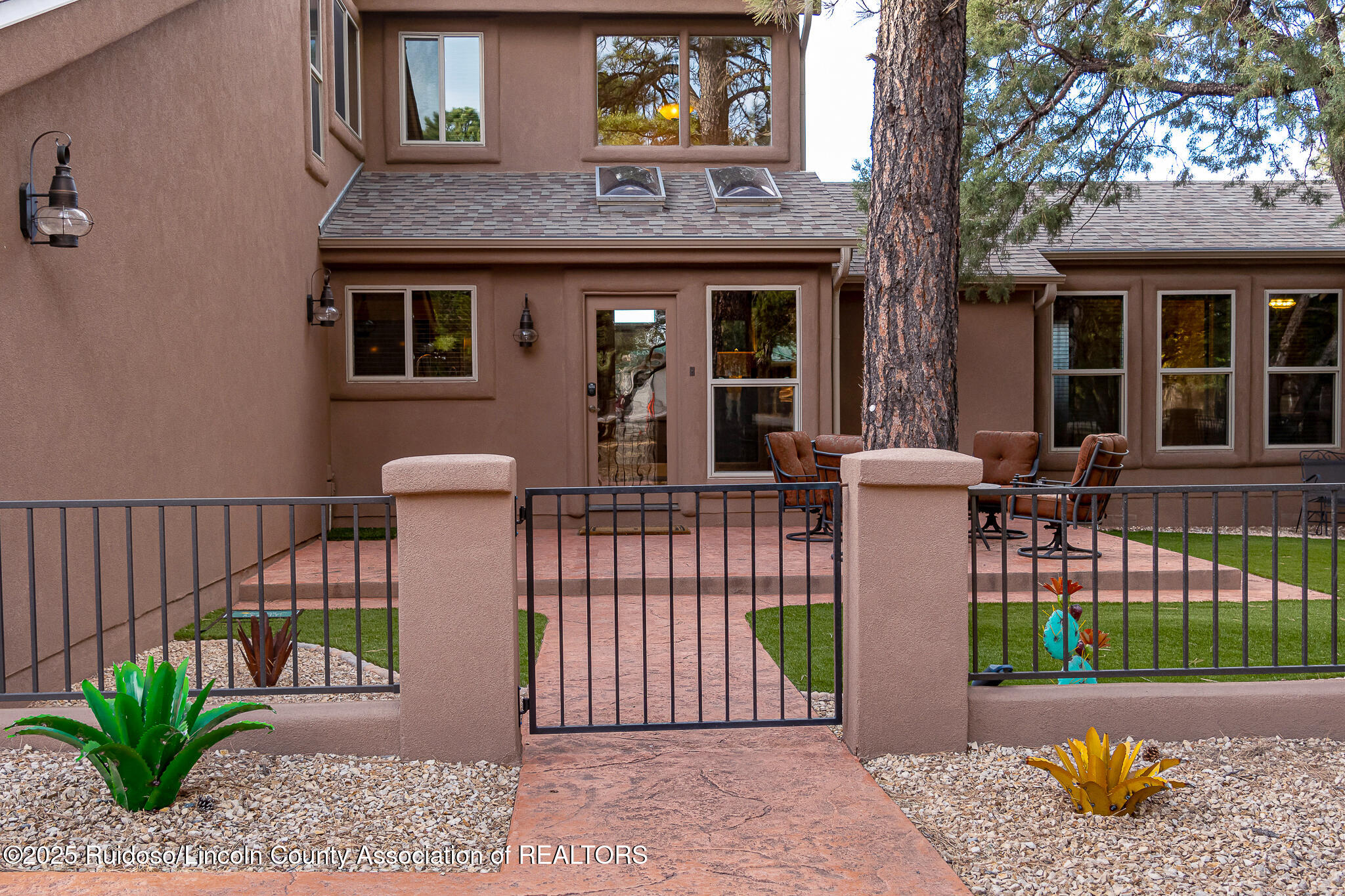 177 Deer Park Drive, 2
