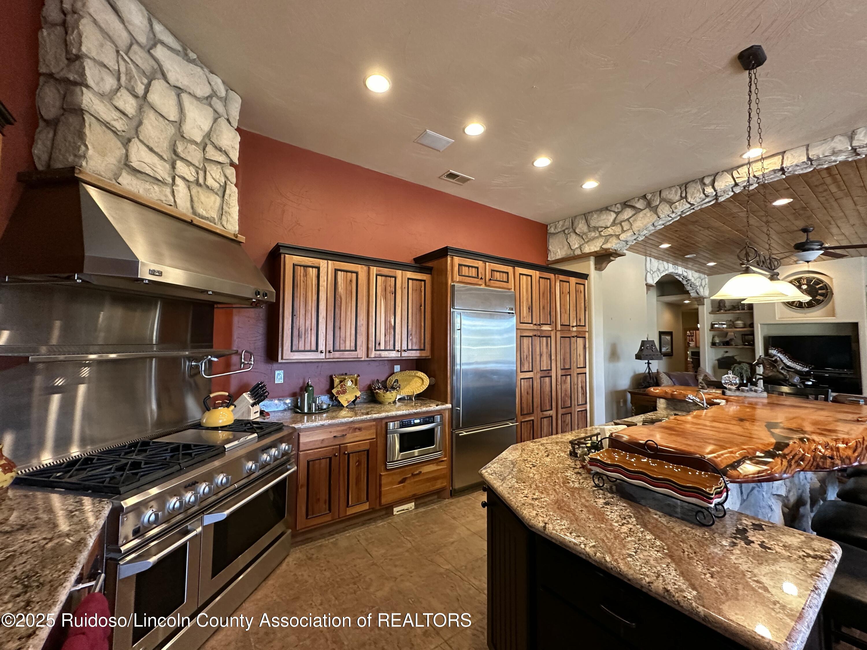 511 Excalibur Road