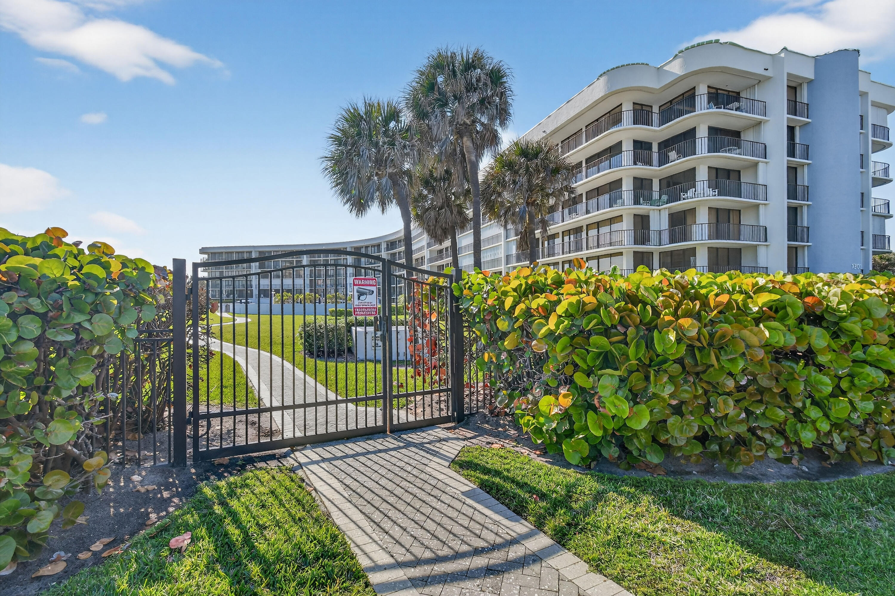 1300 S Highway A1a 320