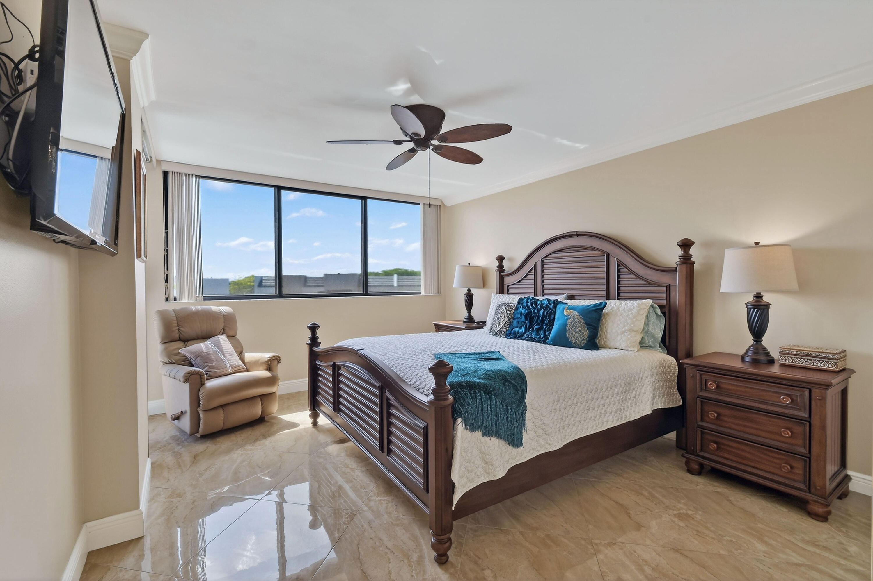 1300 S Highway A1a 320