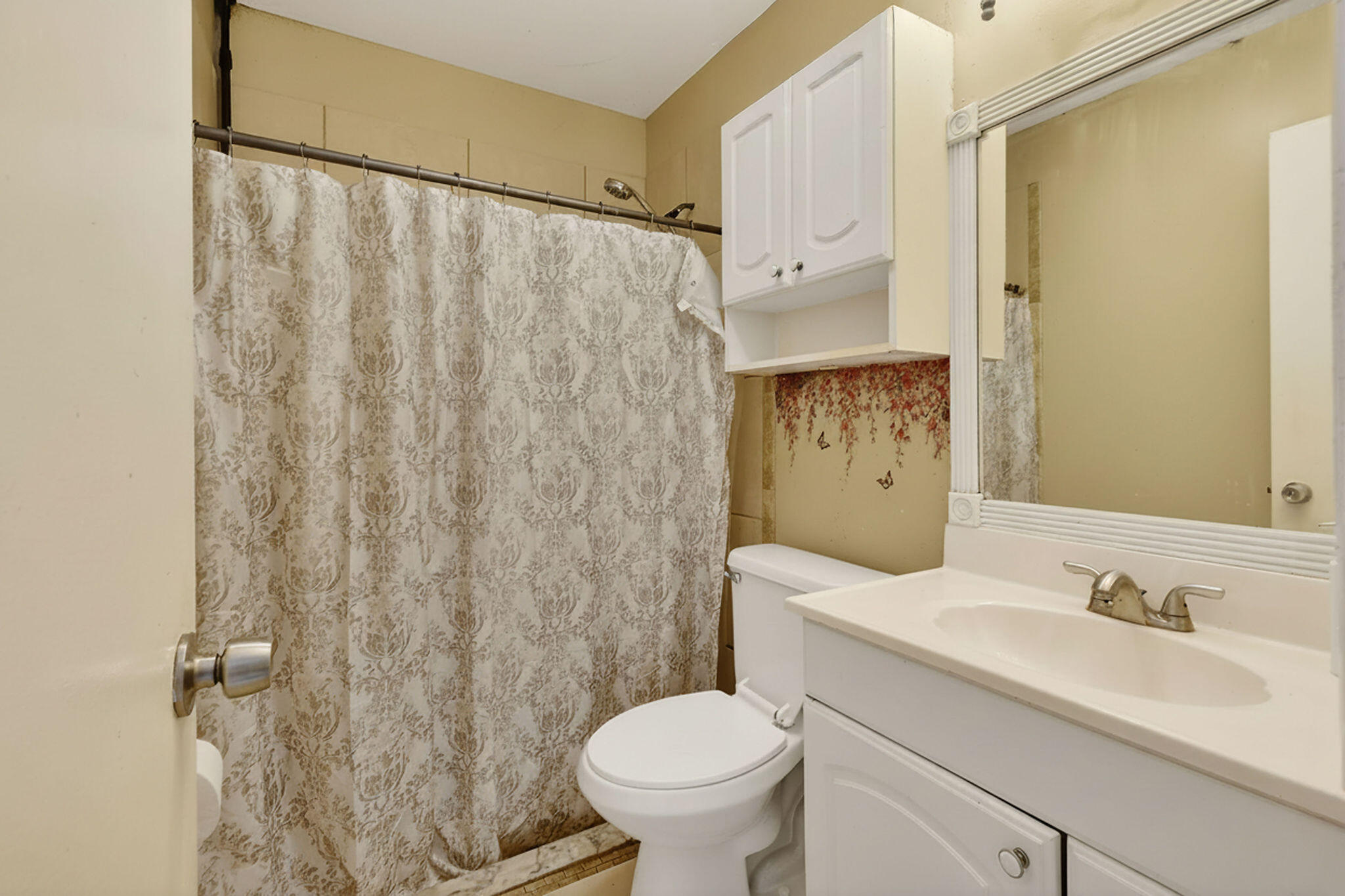 184 Greentree Circle