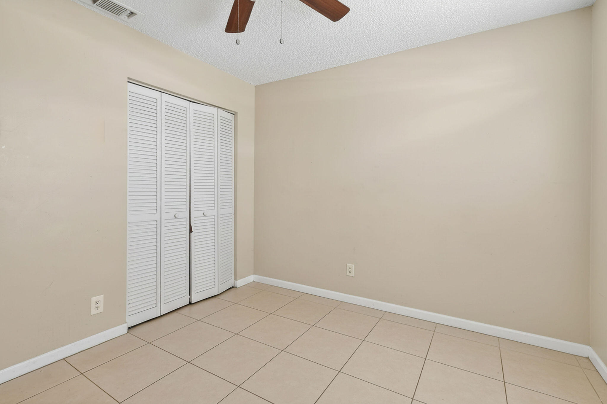 184 Greentree Circle