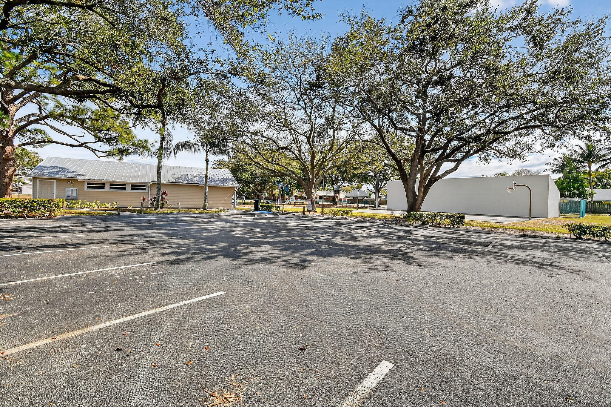 184 Greentree Circle