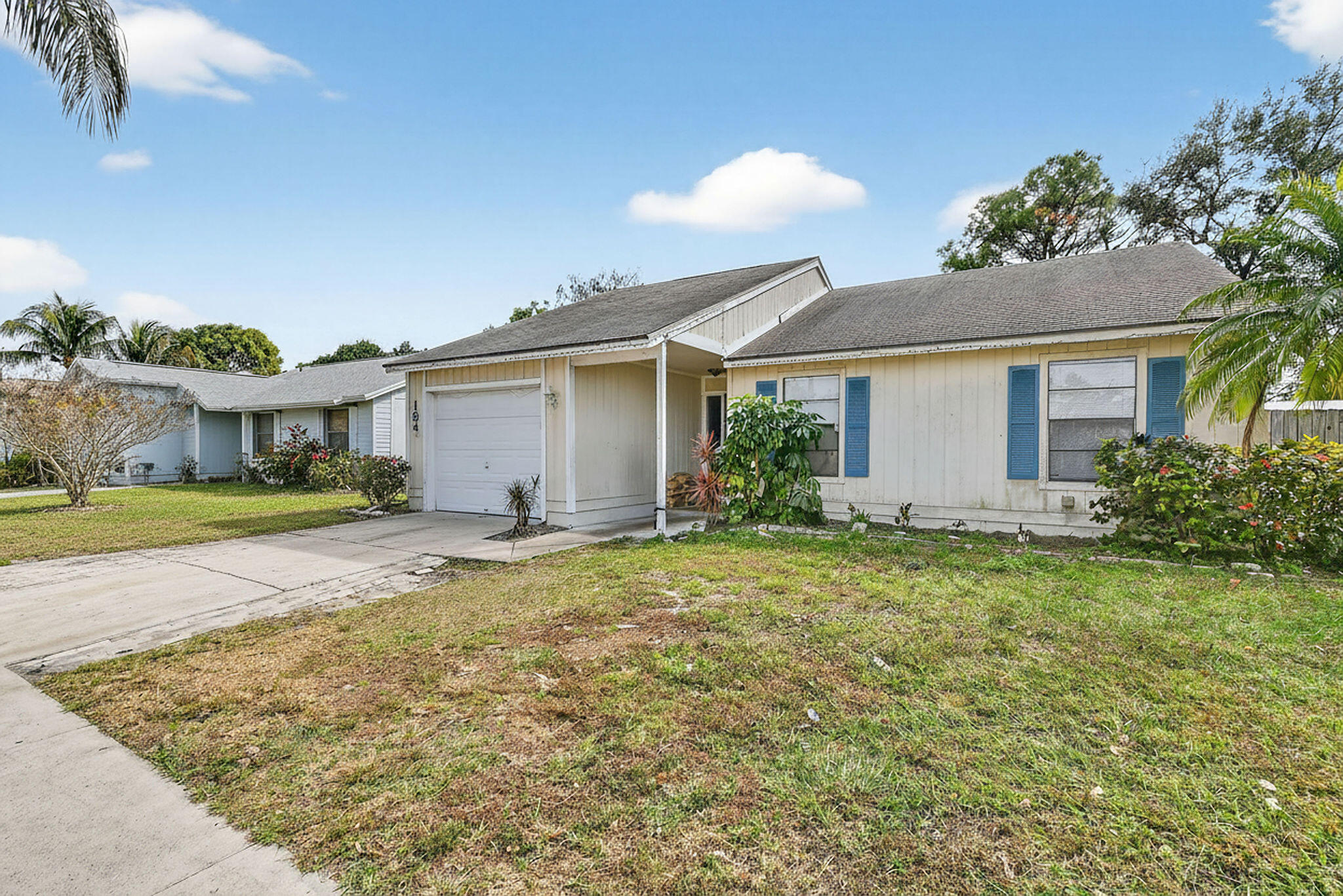 184 Greentree Circle