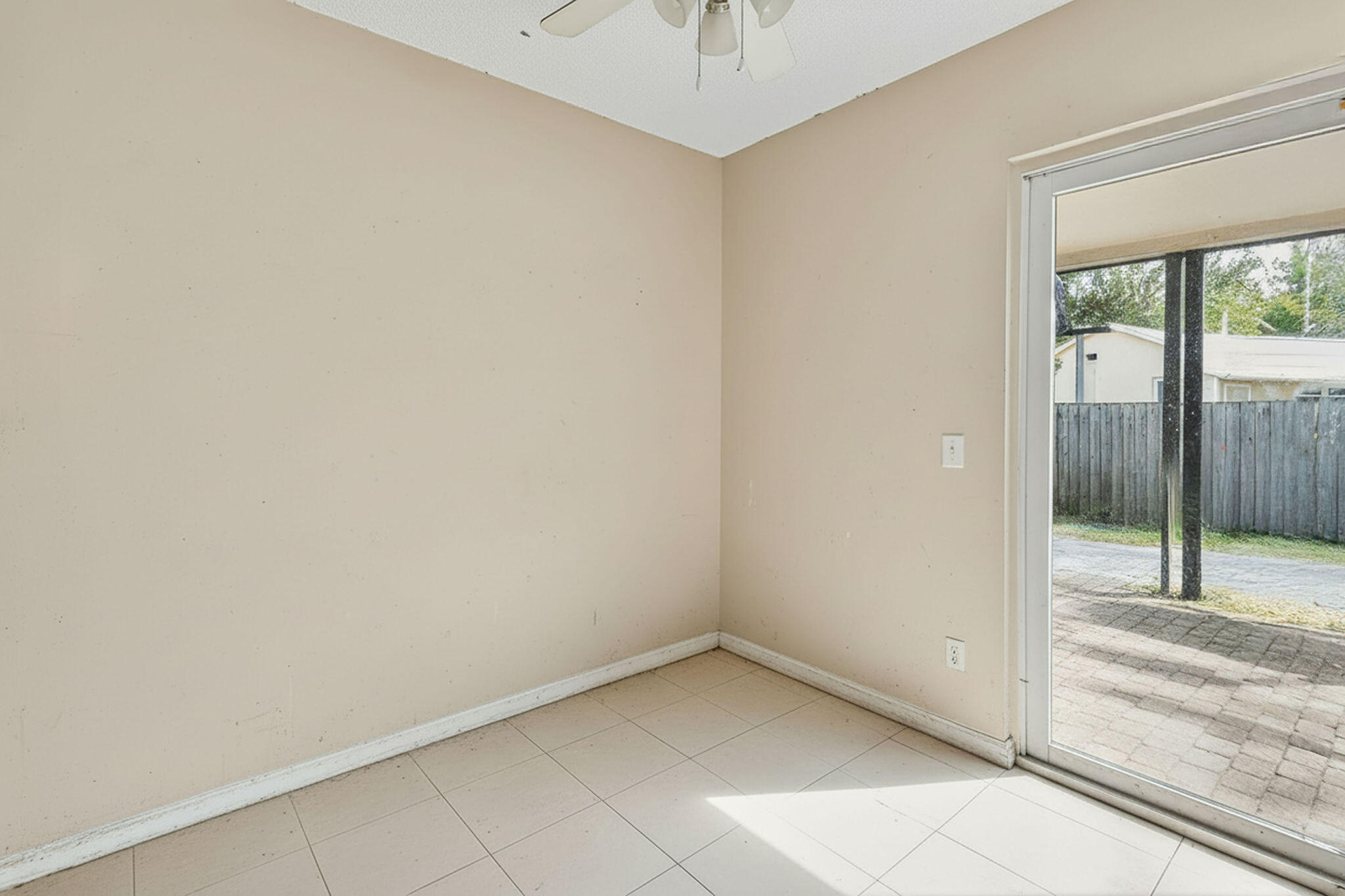 184 Greentree Circle