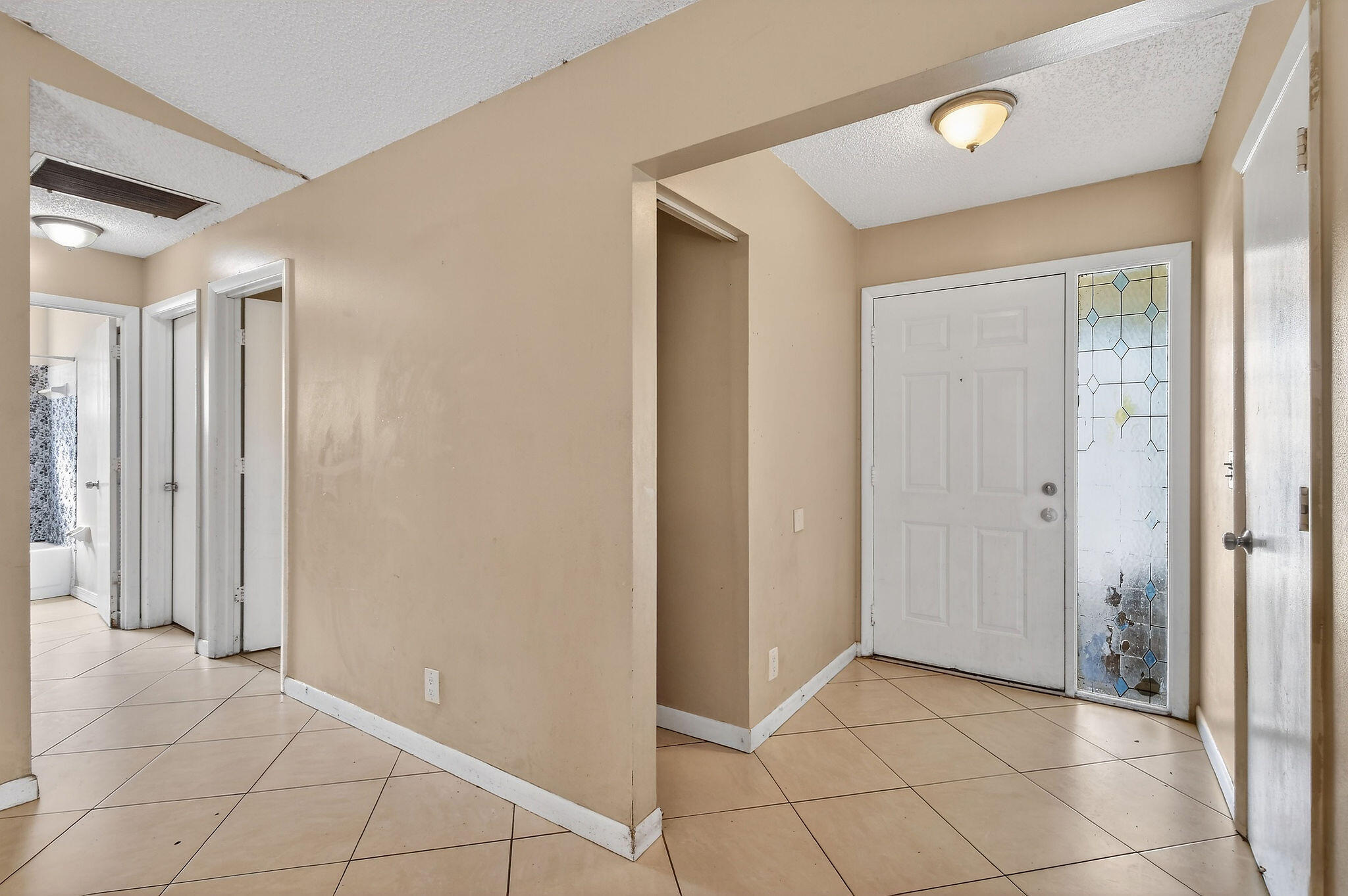 184 Greentree Circle