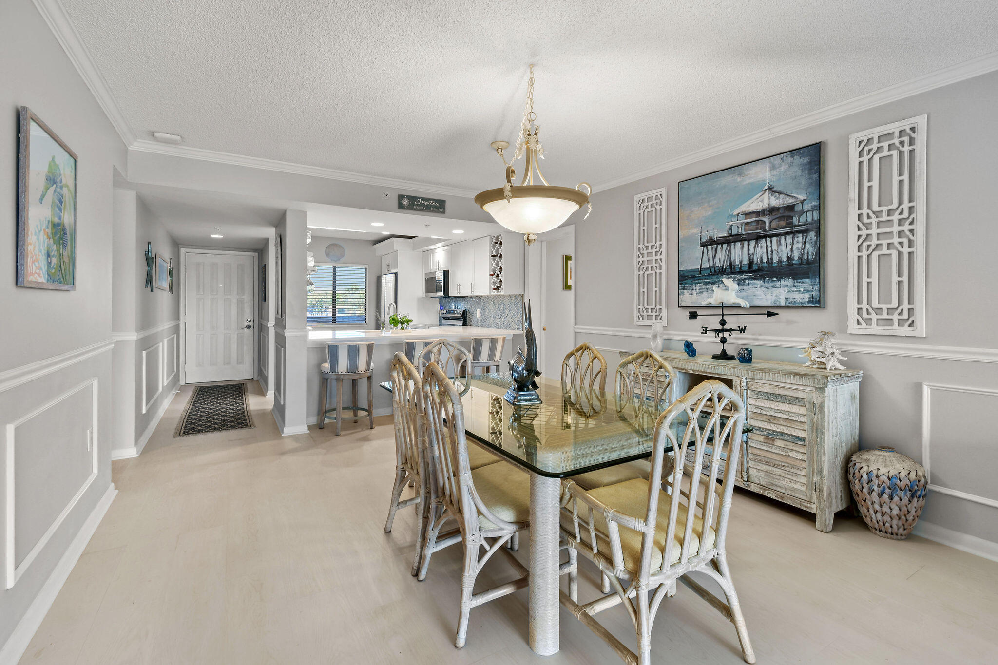 601 Seafarer Circle 304