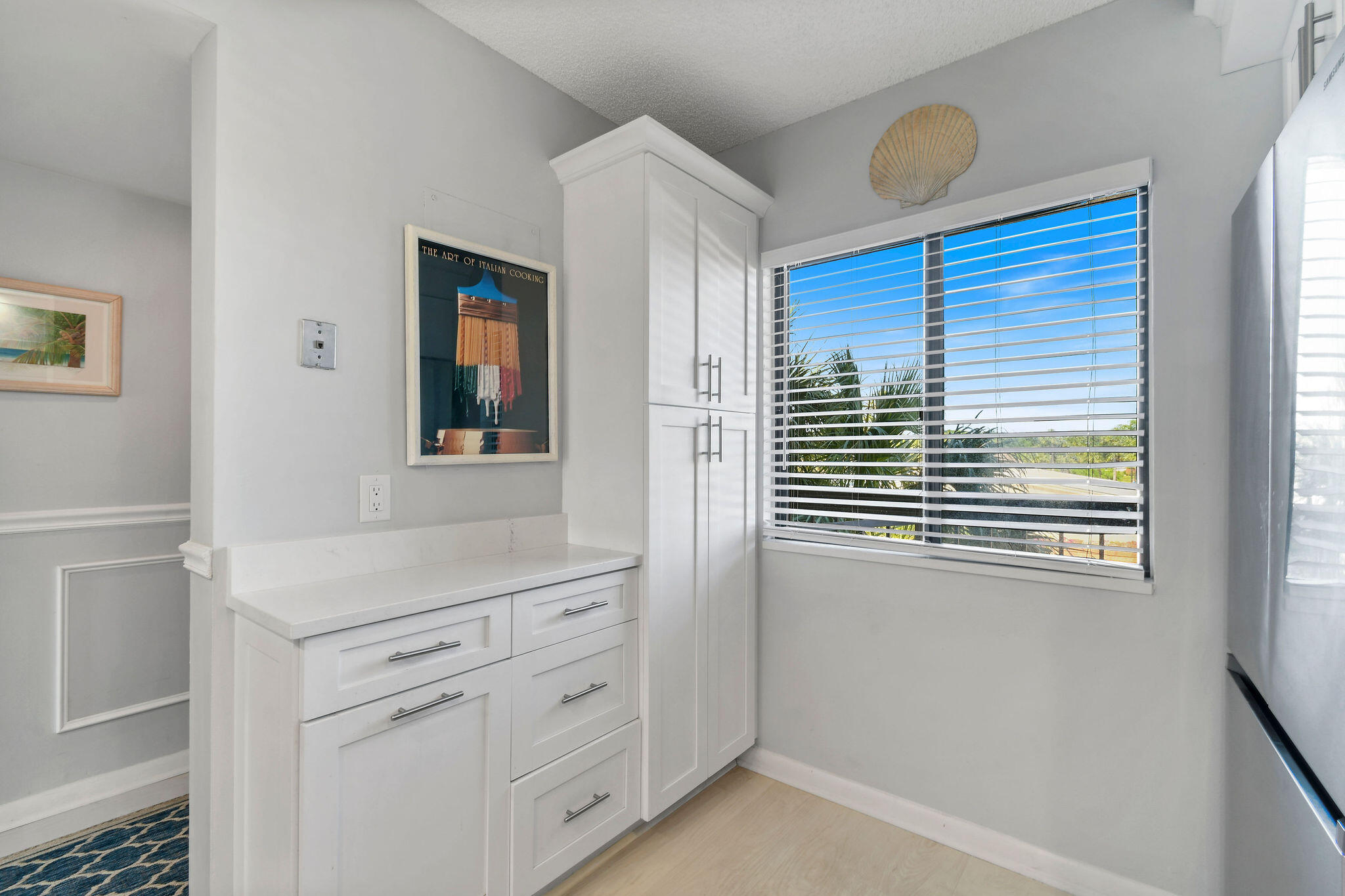 601 Seafarer Circle 304