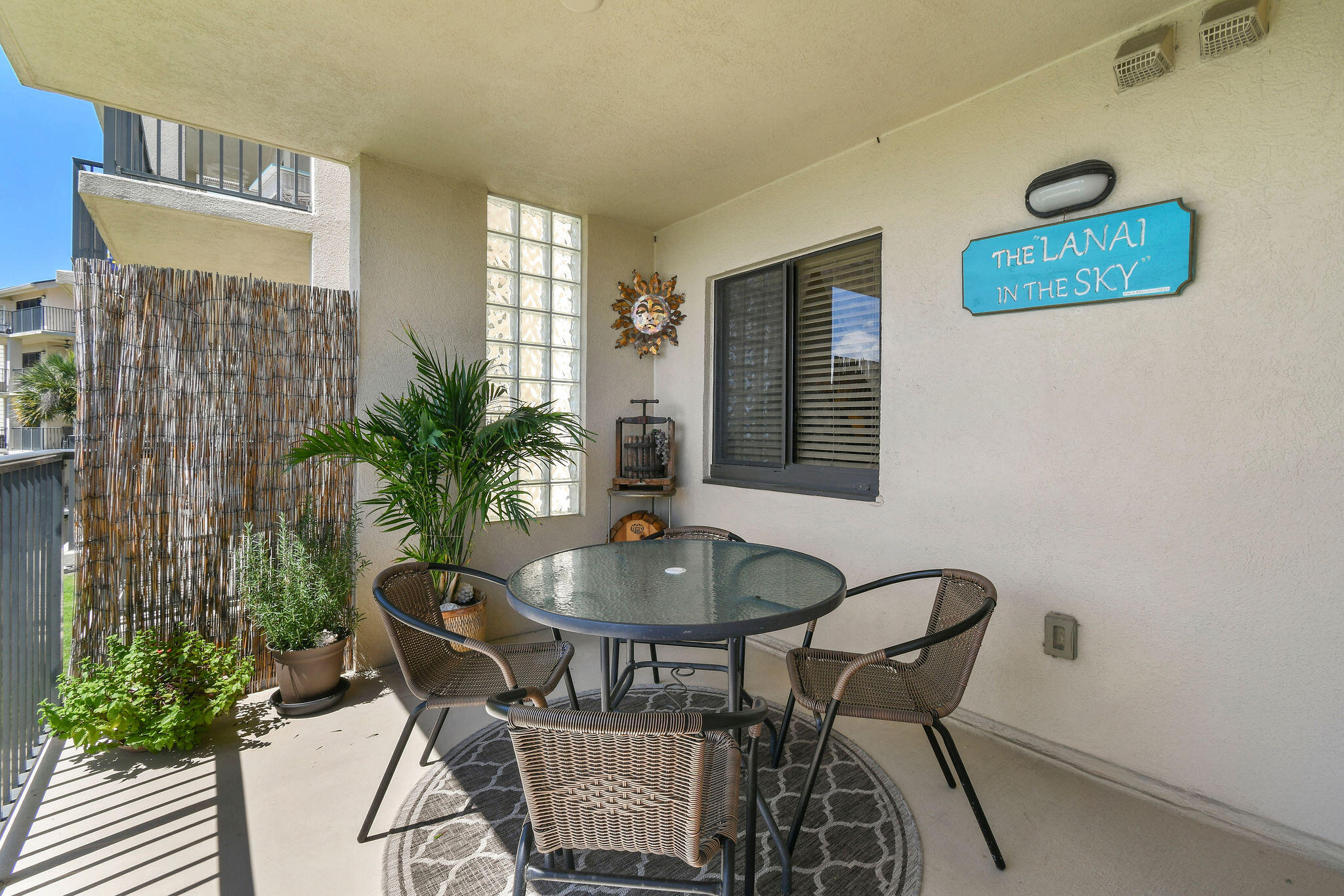 601 Seafarer Circle 304