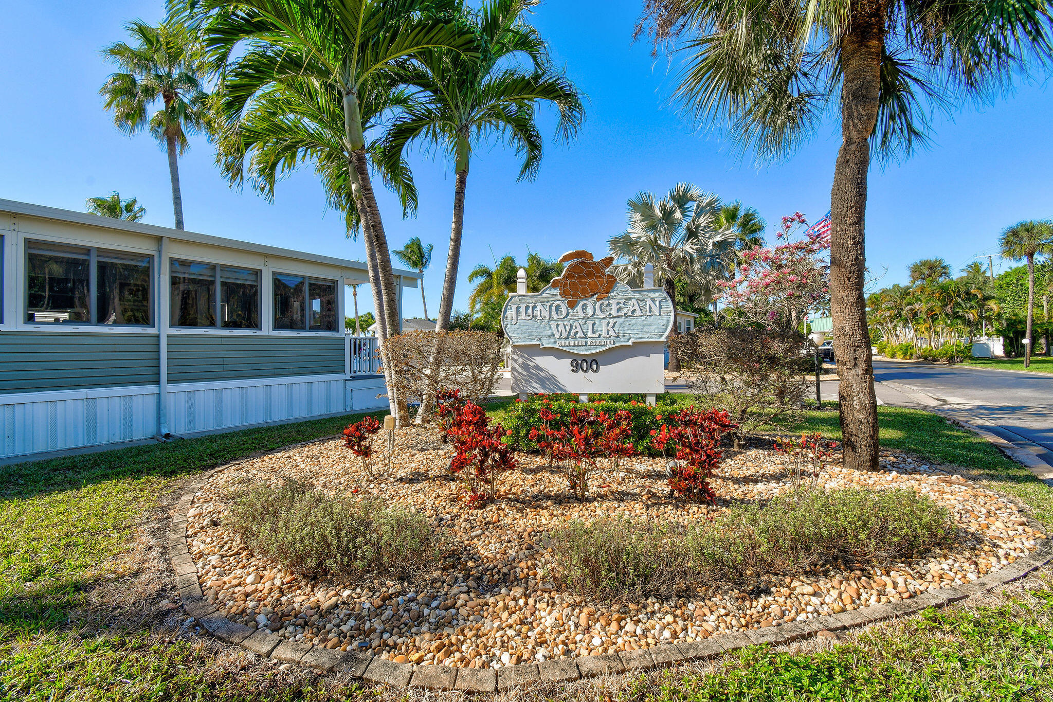 900 Juno Ocean Walk 2