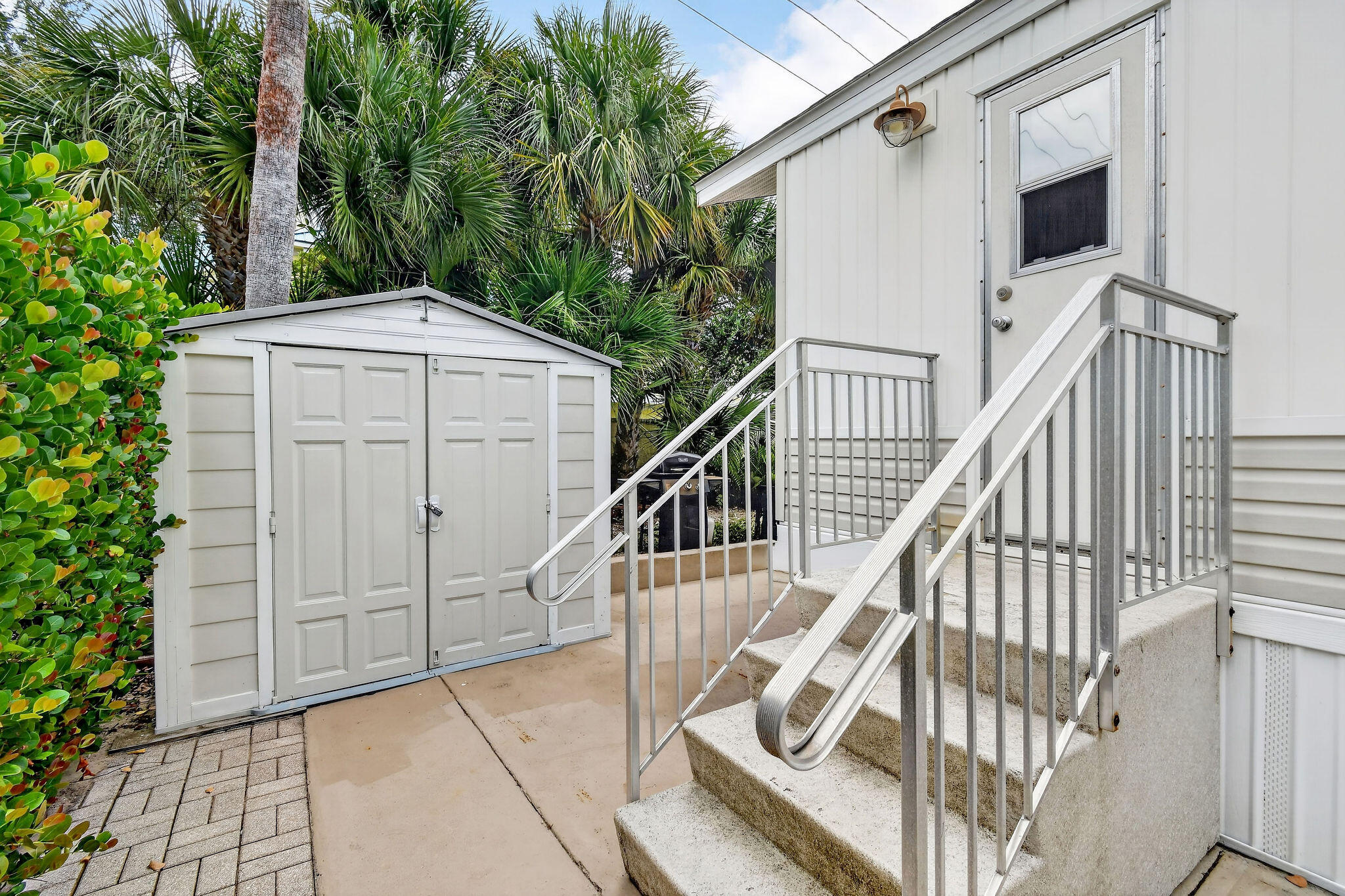 900 Juno Ocean Walk 2