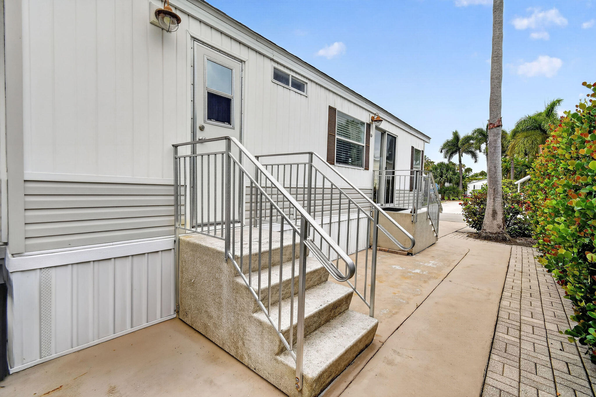 900 Juno Ocean Walk 2