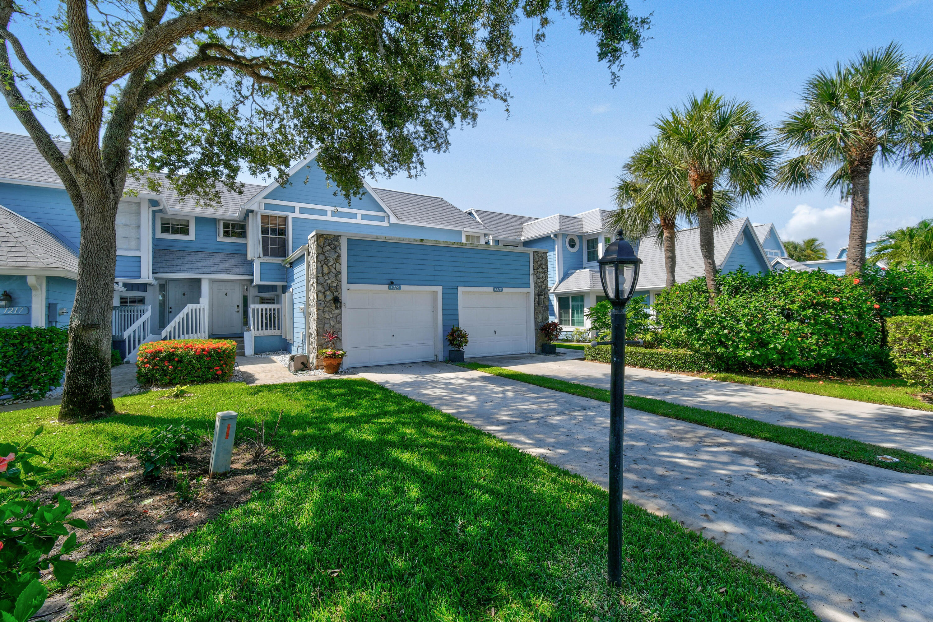 1216 Ocean Dunes Circle