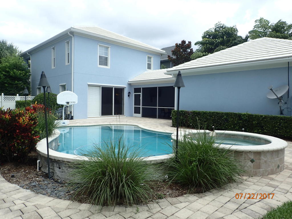 2577 E Community Drive