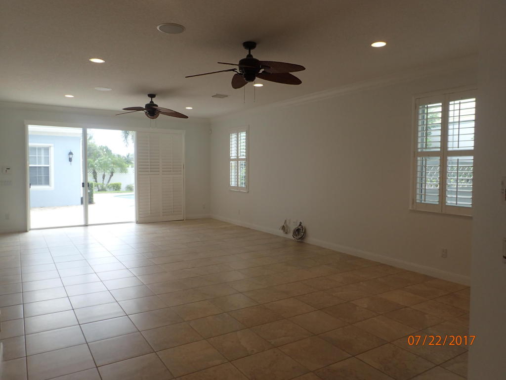 2577 E Community Drive