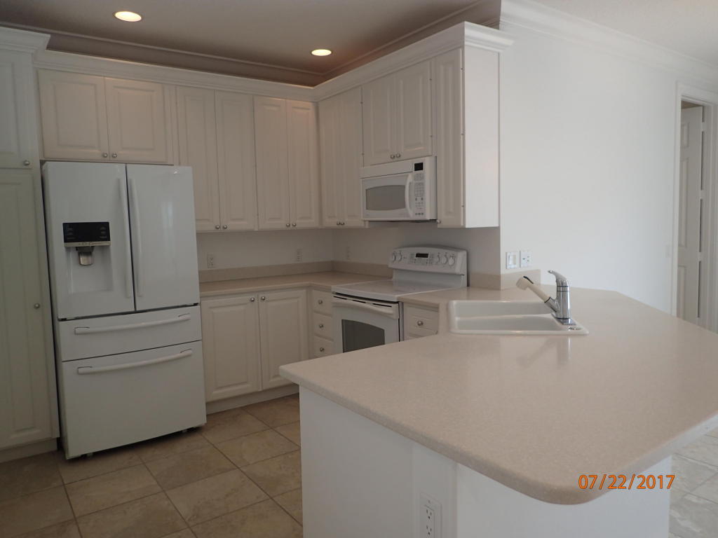 2577 E Community Drive