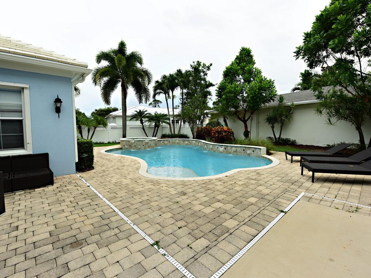 2577 E Community Drive