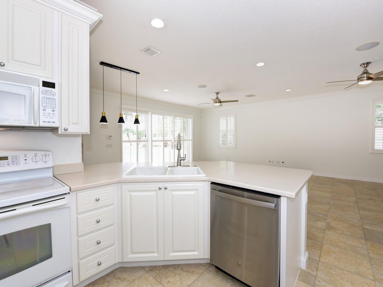 2577 E Community Drive
