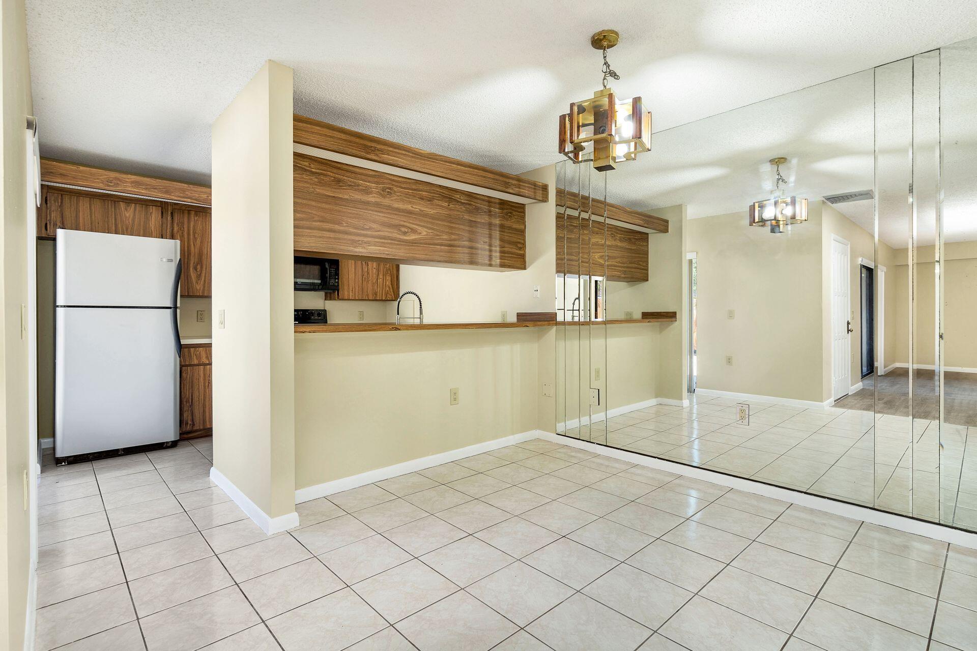 1613 16th Court 22a