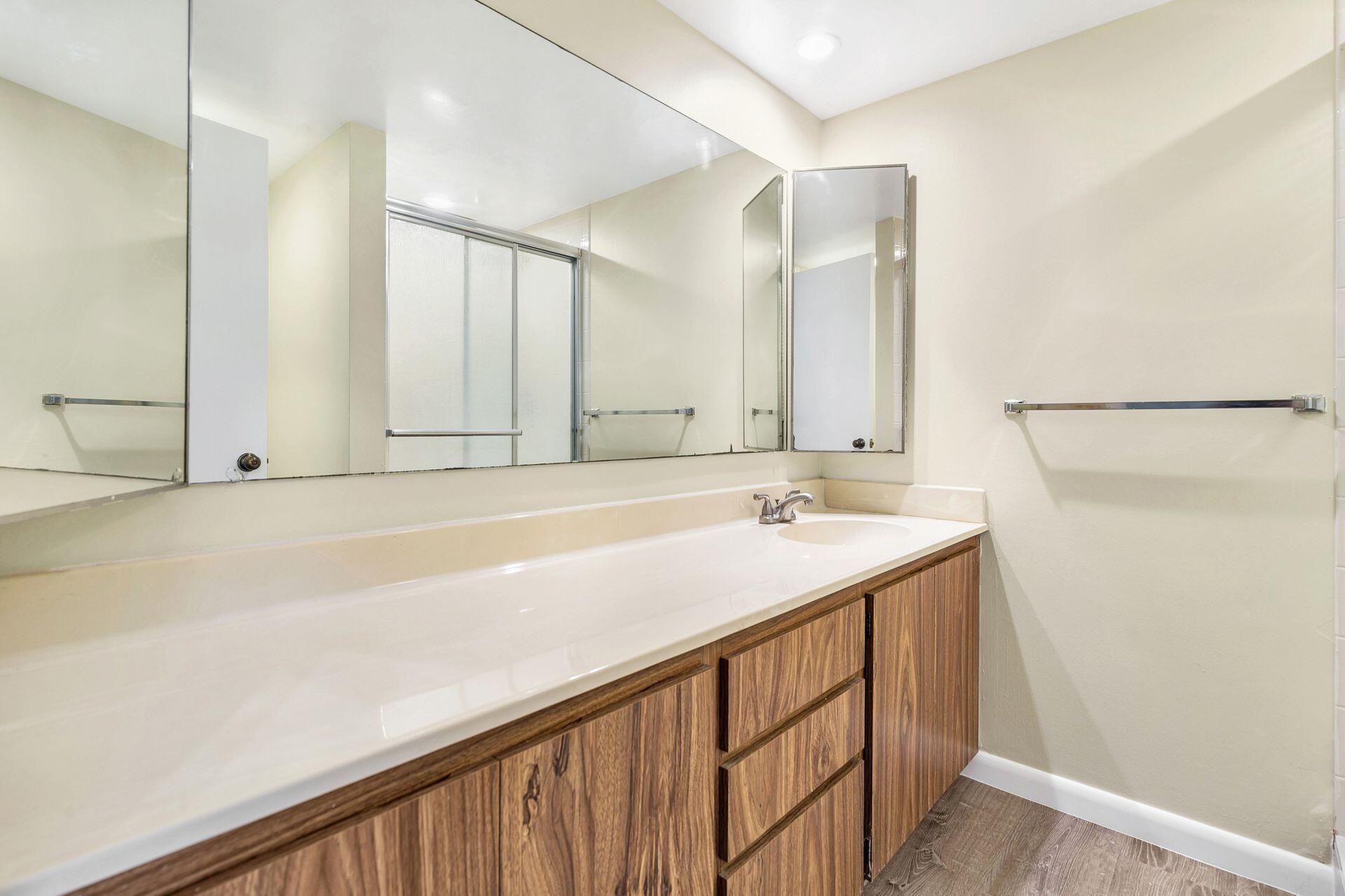 1613 16th Court 22a
