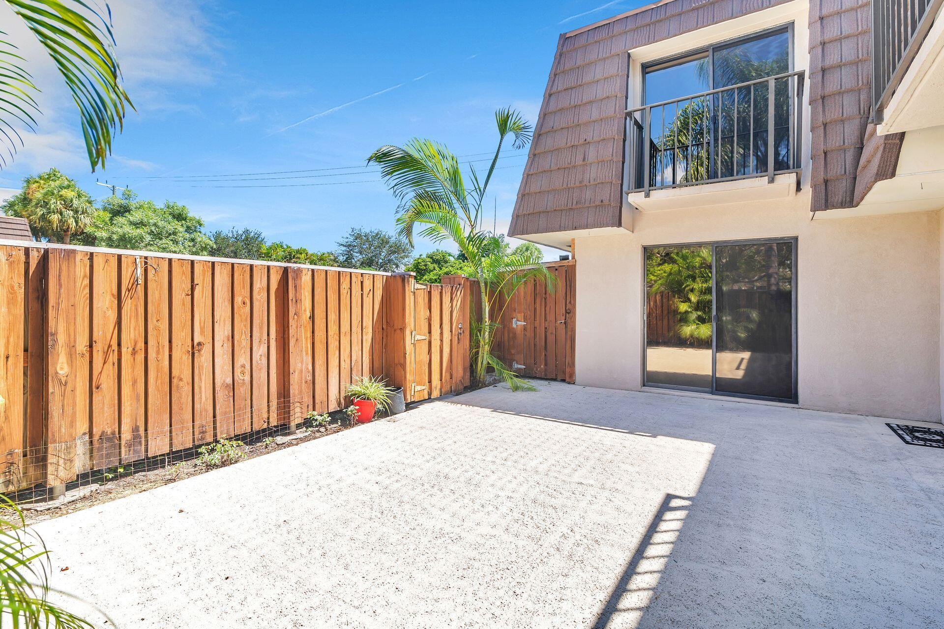 1613 16th Court 22a