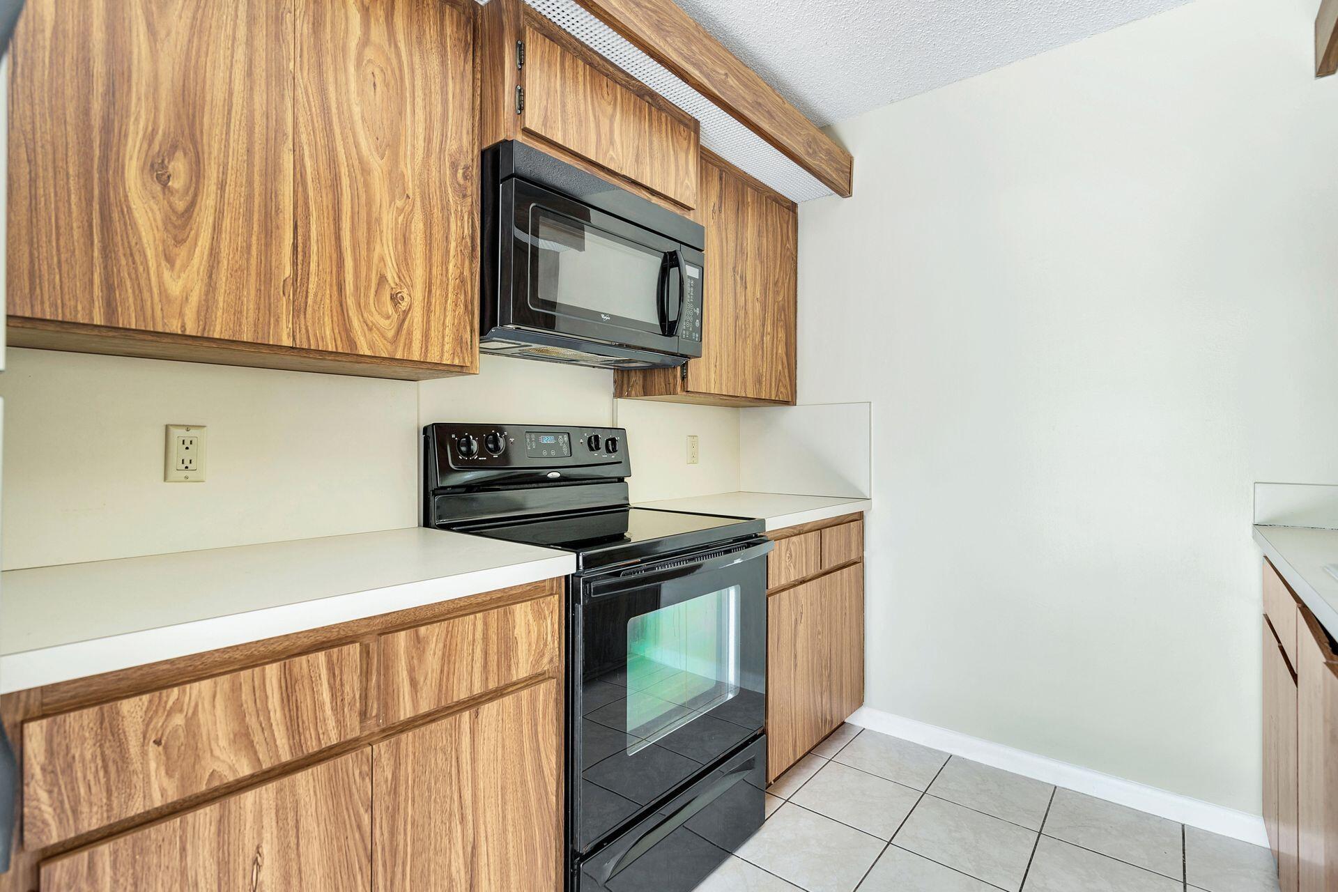 1613 16th Court 22a