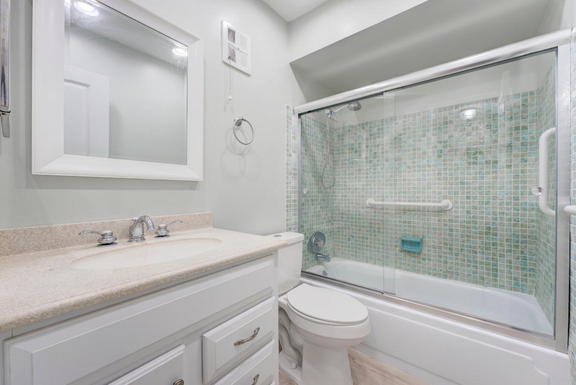 2600 S Kanner Highway V8