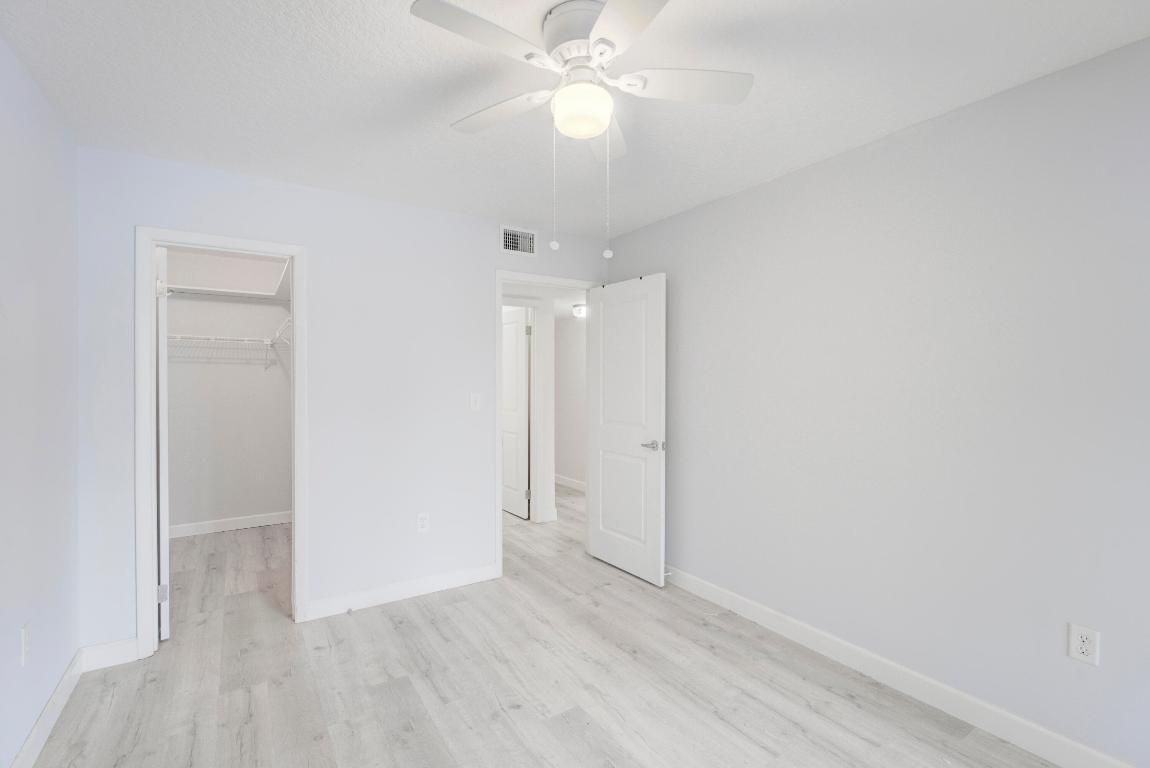 2600 S Kanner Highway V8