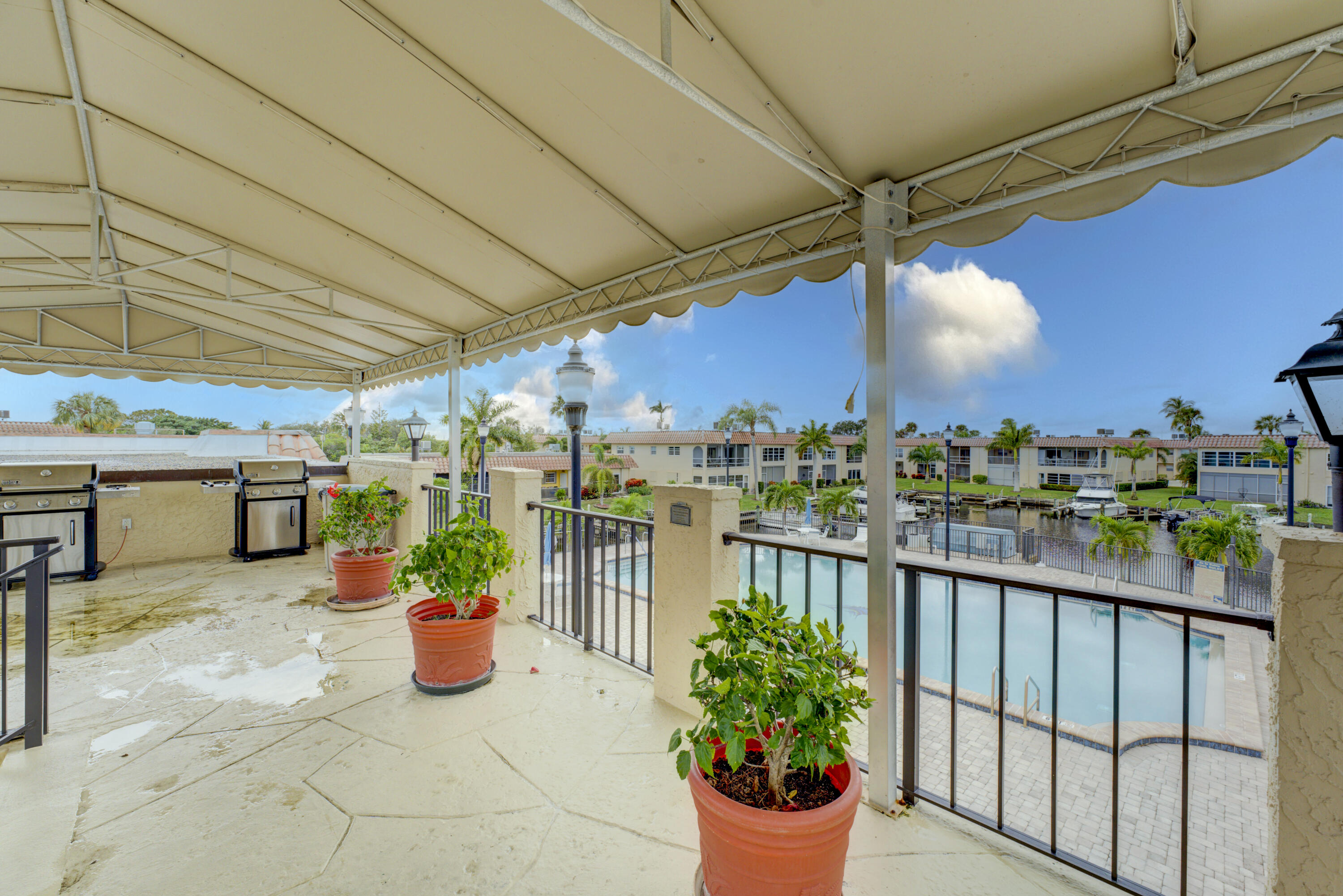 2600 S Kanner Highway V8