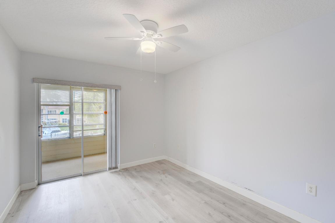 2600 S Kanner Highway V8