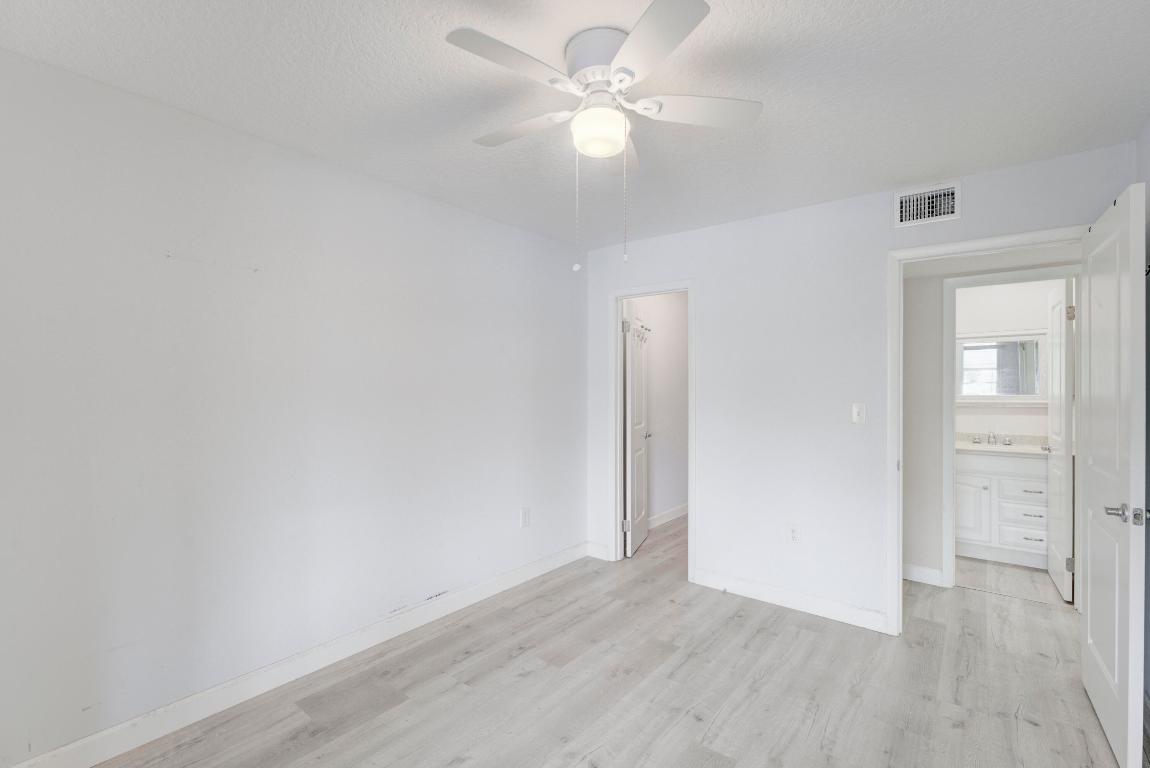 2600 S Kanner Highway V8